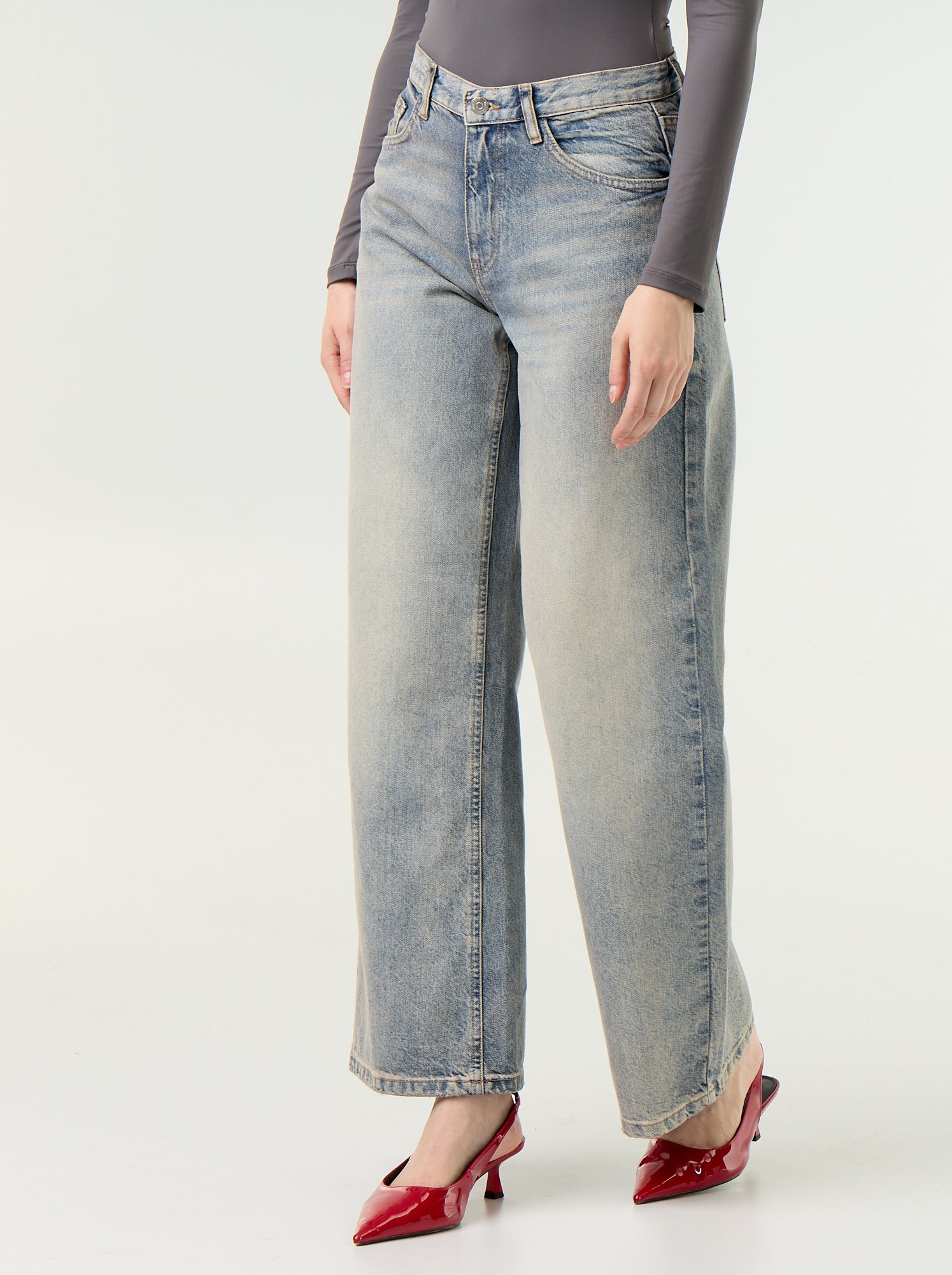 Jean wide leg avec étoiles brodées sur poches arrières - Bleu (GKD60_3)