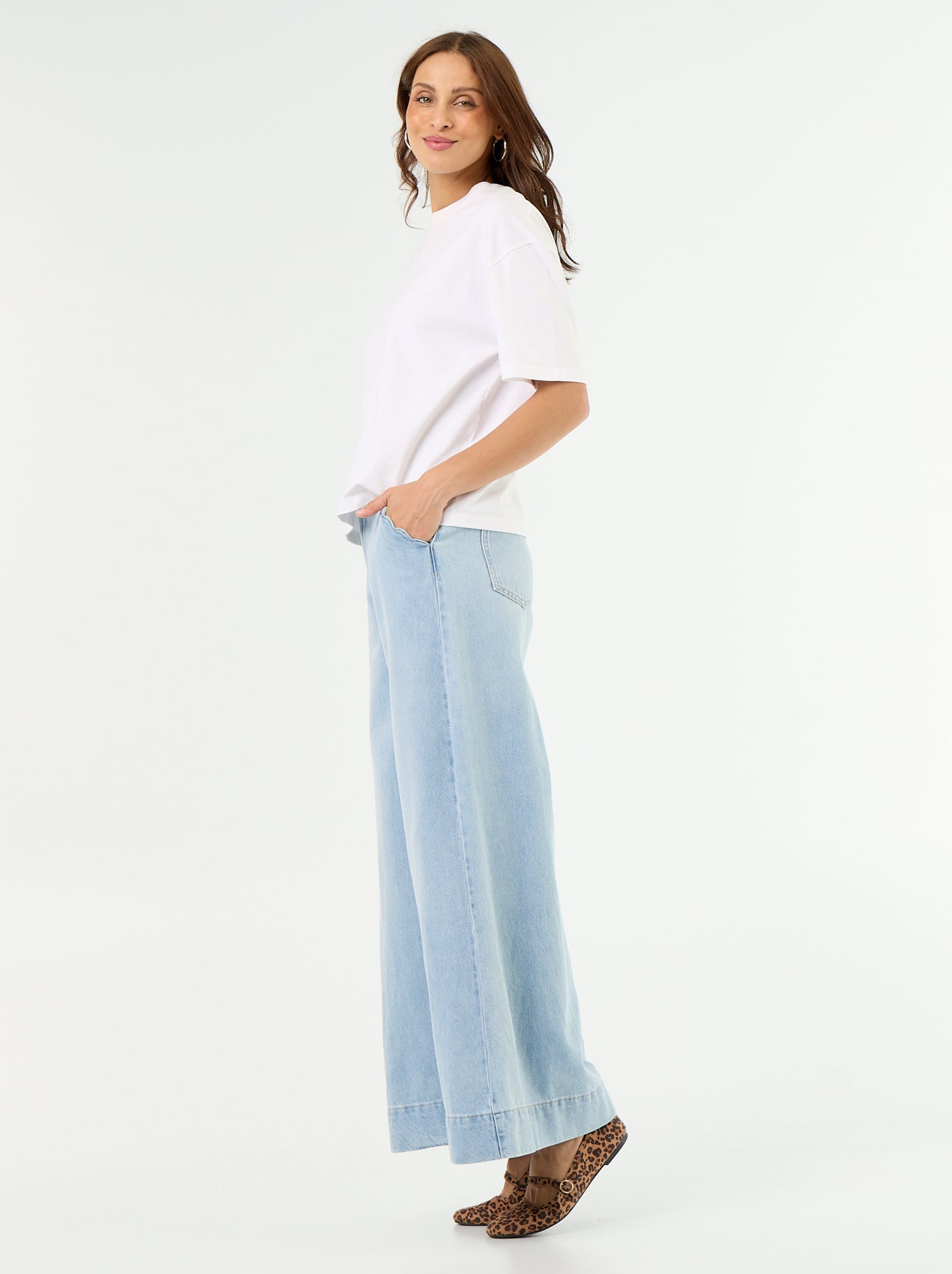 Jean wide leg avec poches découpées - Bleu