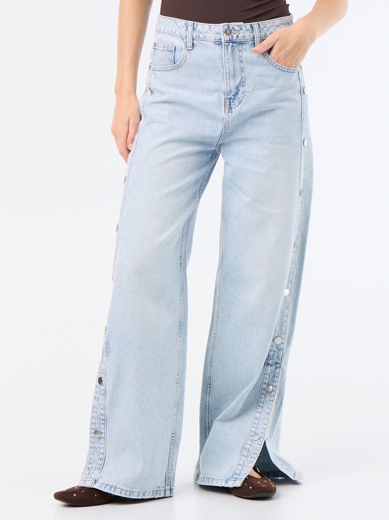 Jean wide leg / coupe large avec pressions factices sur les côtés - Bleu (GJM39_1)