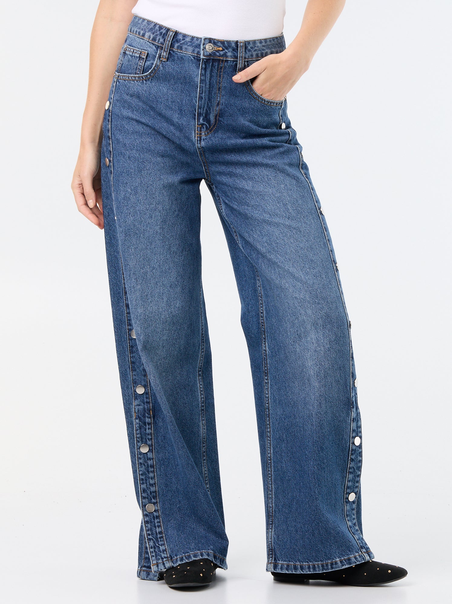 Jean wide leg / coupe large avec pressions factices sur les côtés - Bleu (GJM39_3)