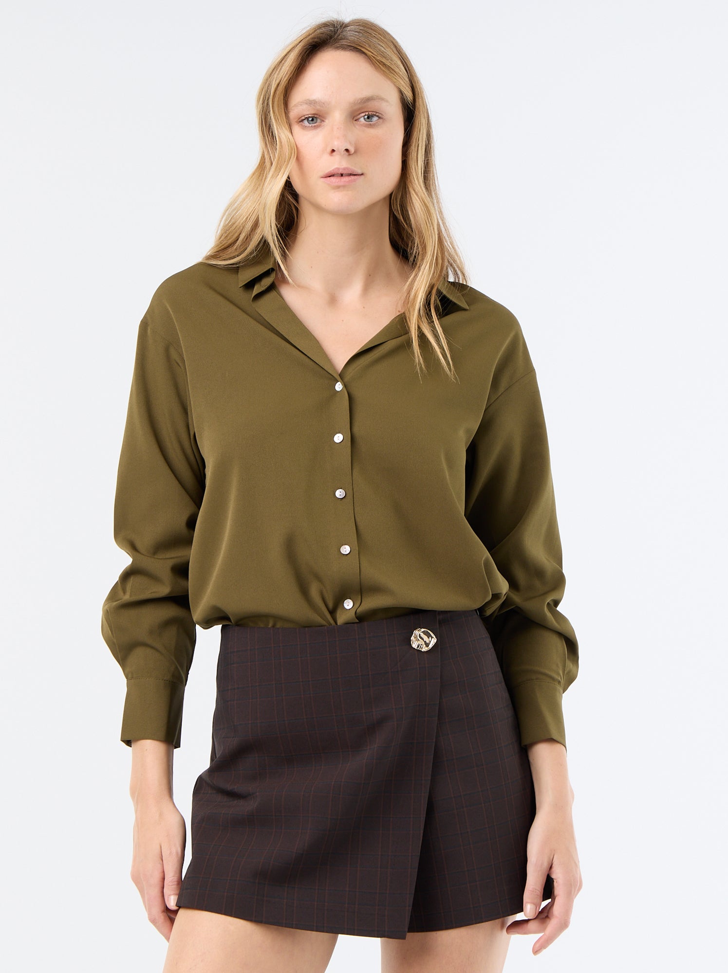Jupe short avec bijou fantaisie - Marron