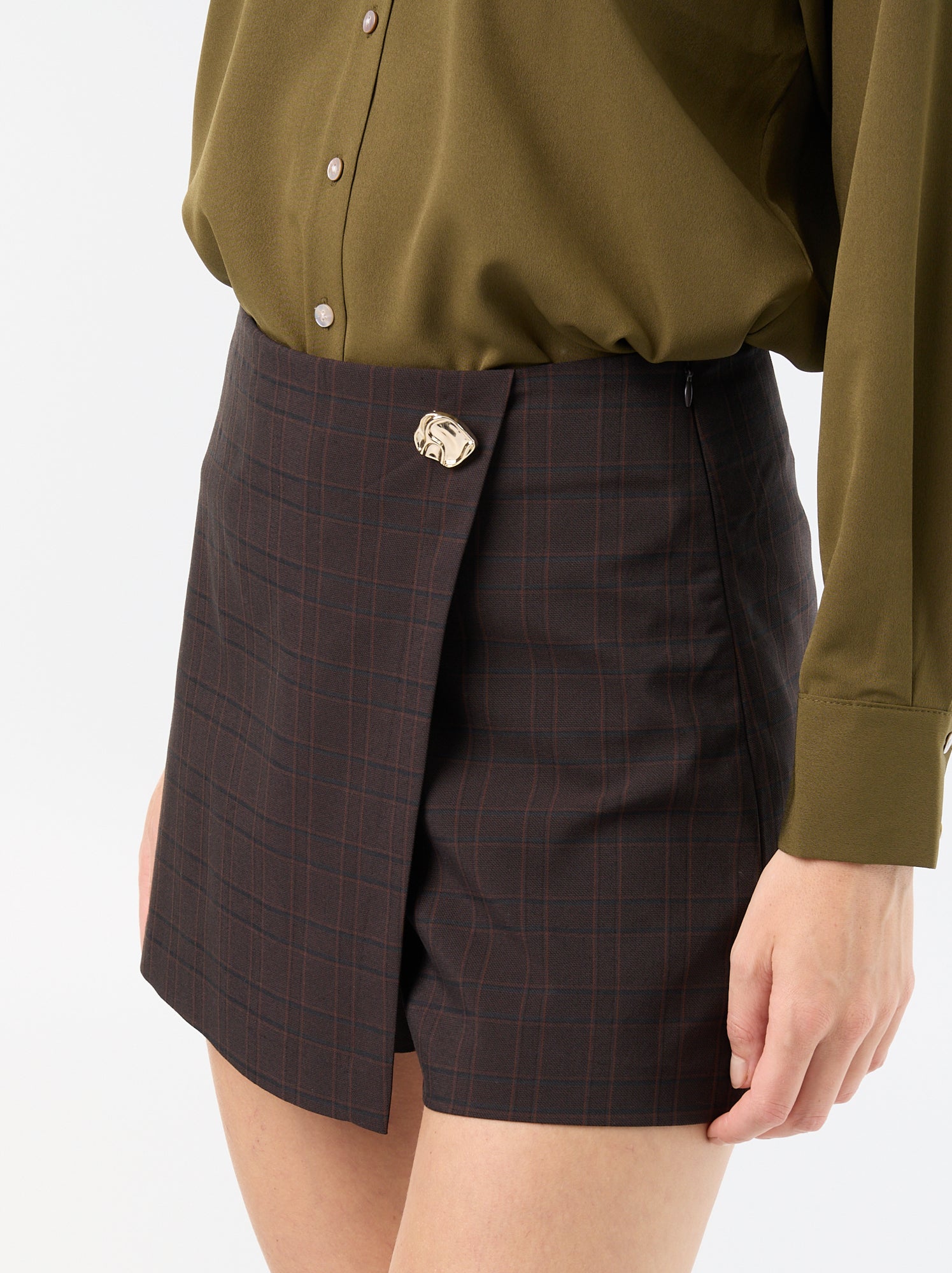 Jupe short avec bijou fantaisie - Marron