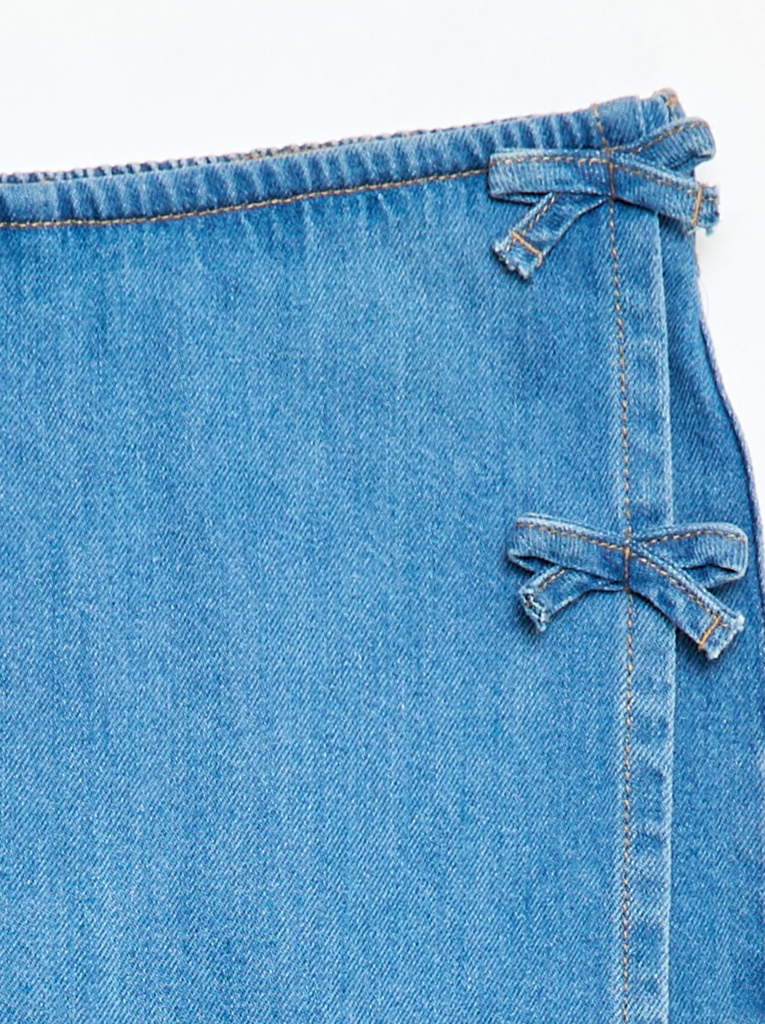 Jupe short courte en jean avec nœuds - Bleu (FRO25_1)