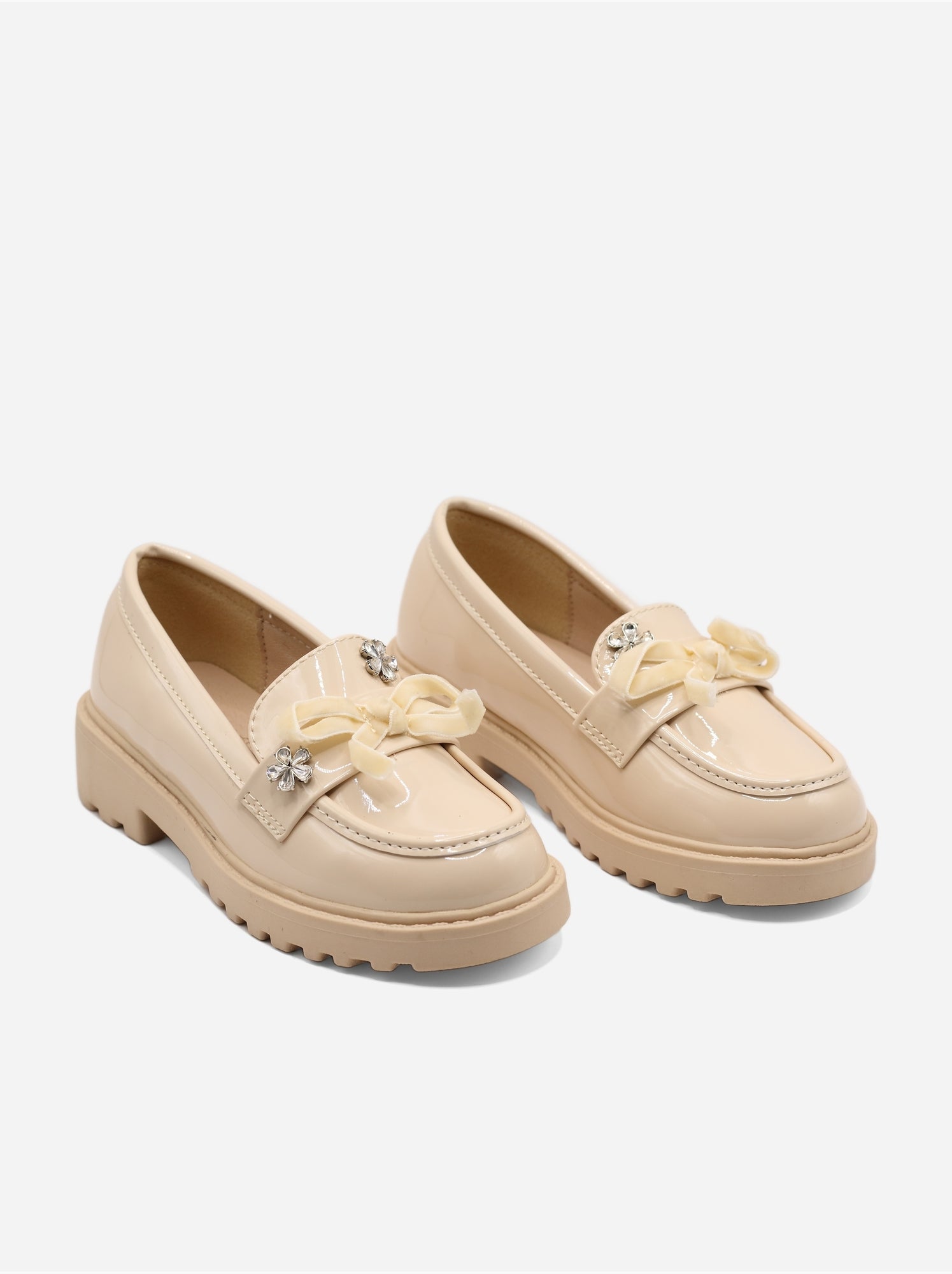 Mocassins à finition brillante - Crème