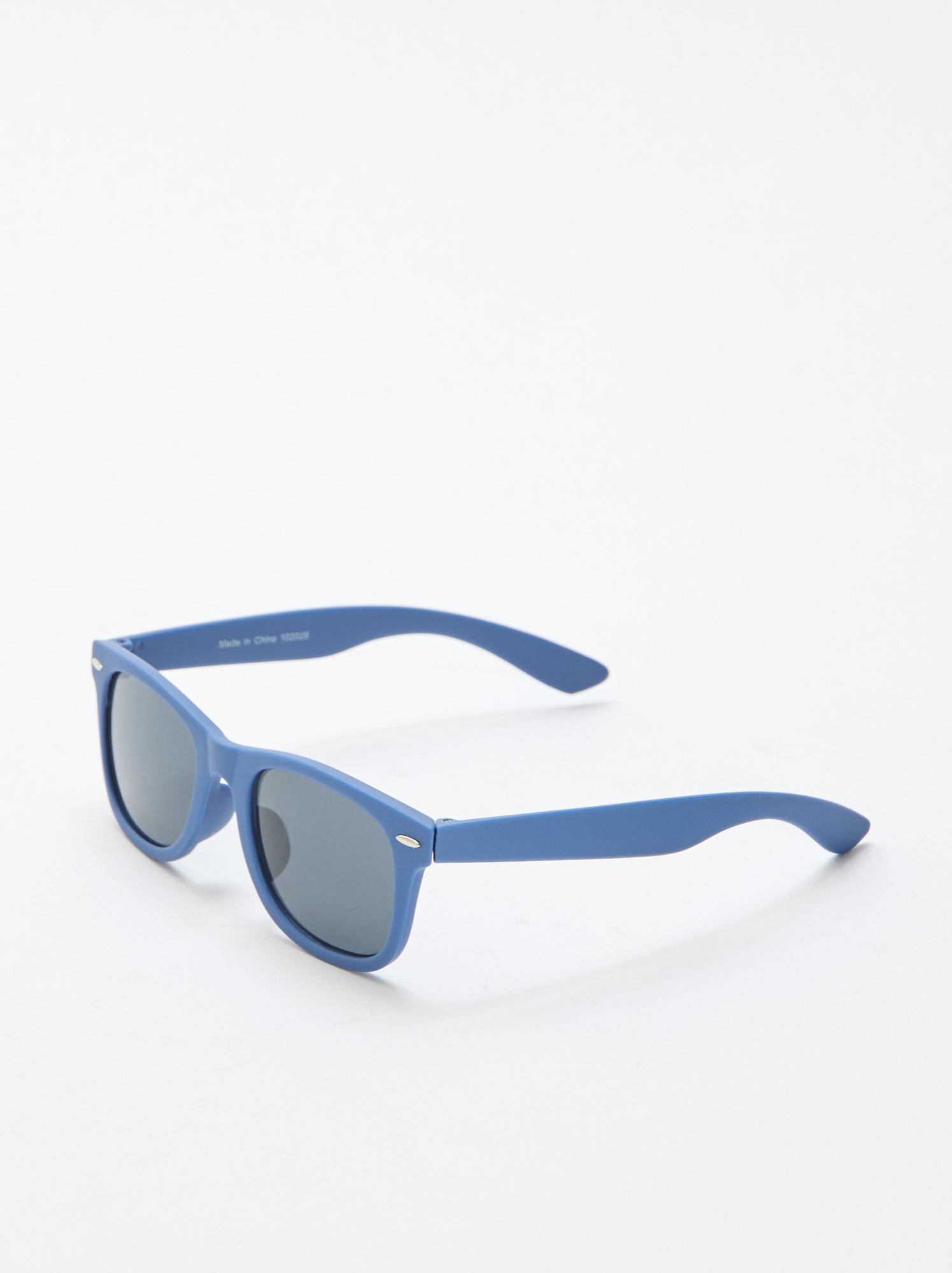 Paire de lunette de soleil classique unie - Bleu