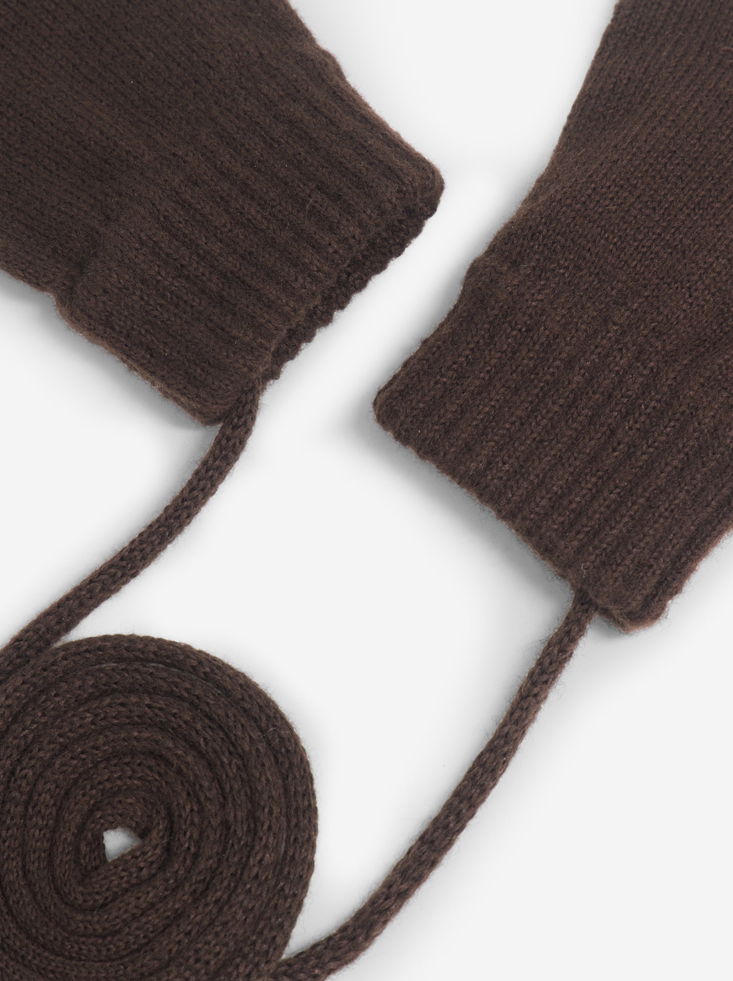 Paire de moufles avec lien - Marron