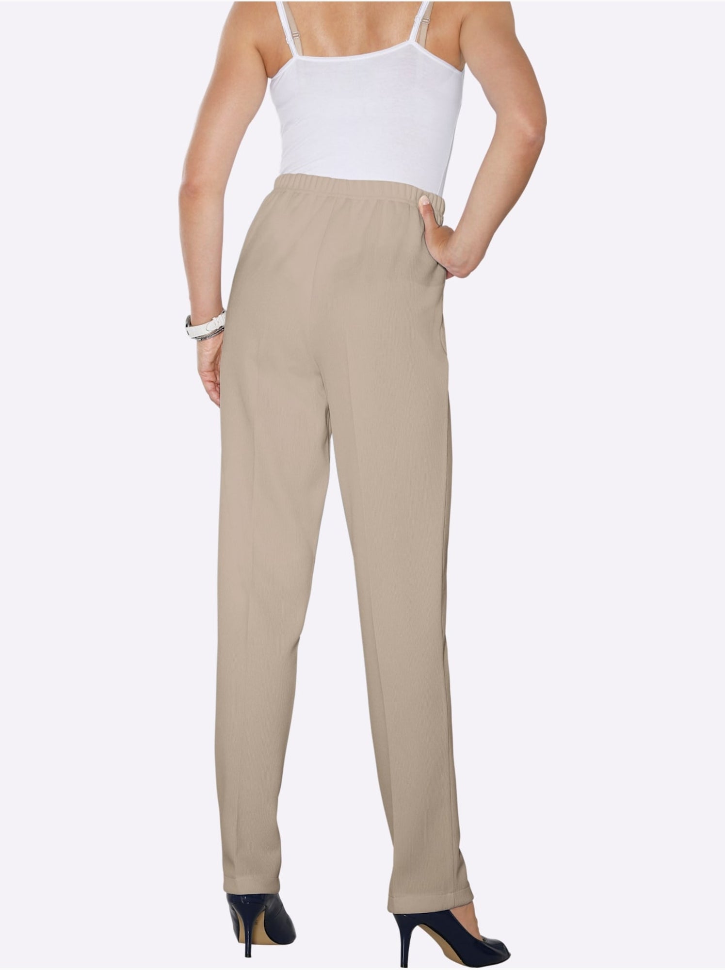 Pantalon à ceinture élastique avec plis et structure côtelée - taille standard - moda vilona - Beige