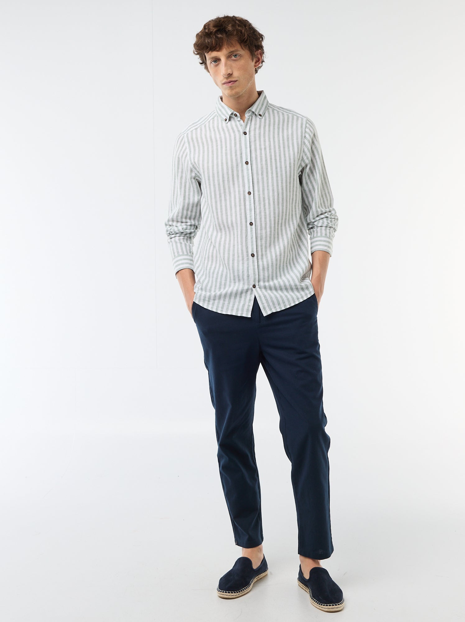 Pantalon chino regular en lin mélangé - Bleu