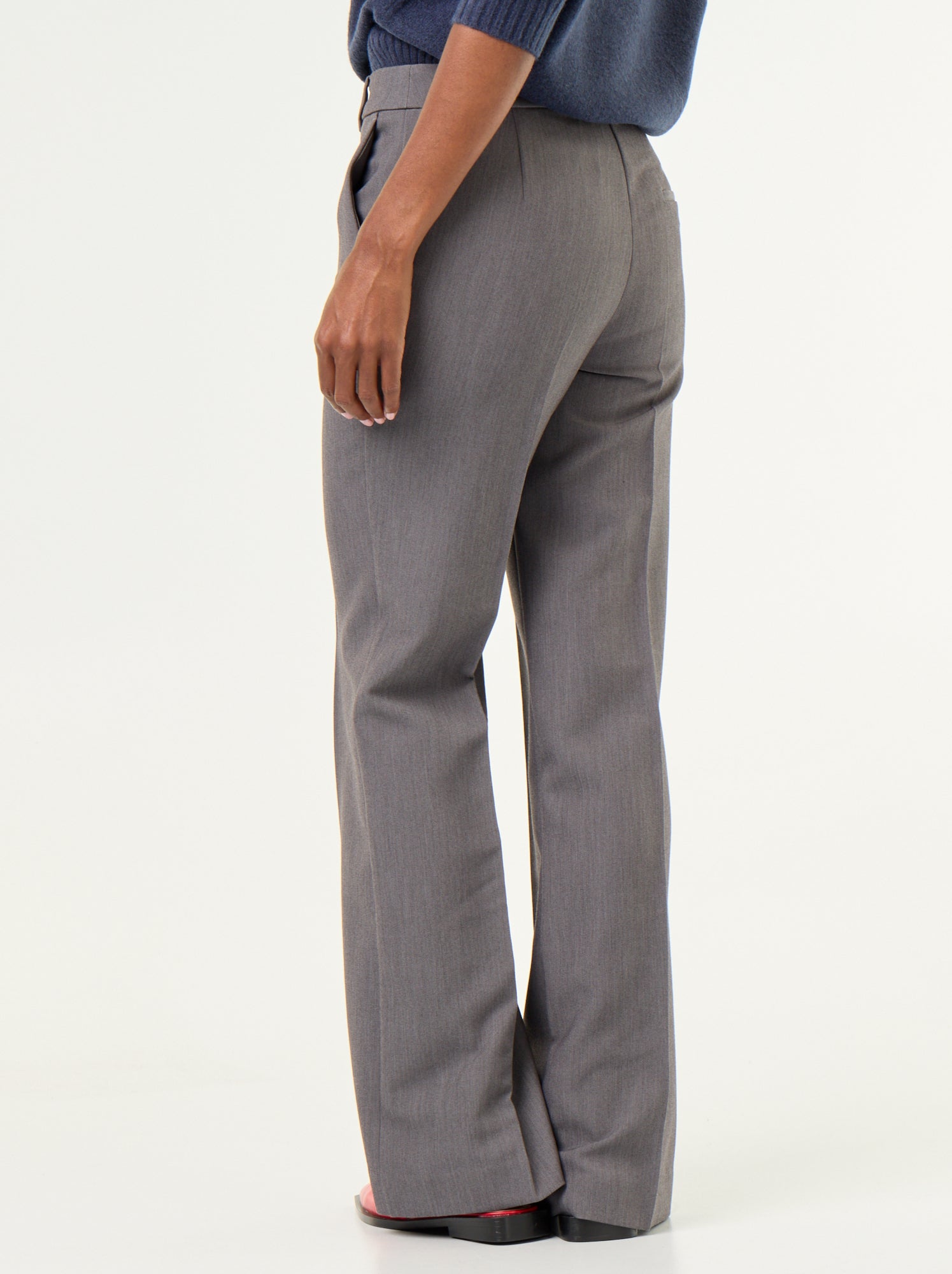 Pantalon droit avec taille ceinturée - Gris