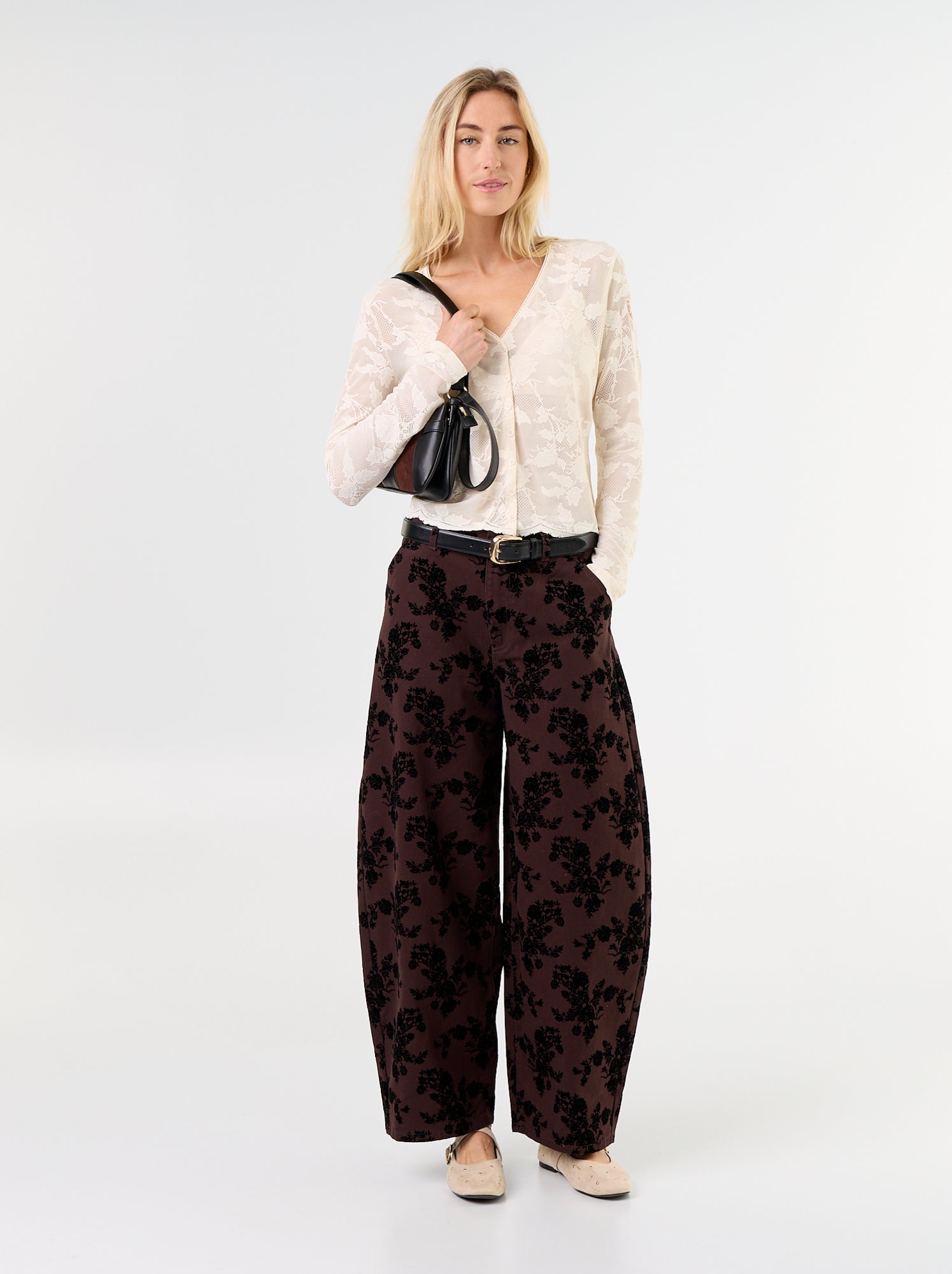 Pantalon forme barrel avec flocage - Marron