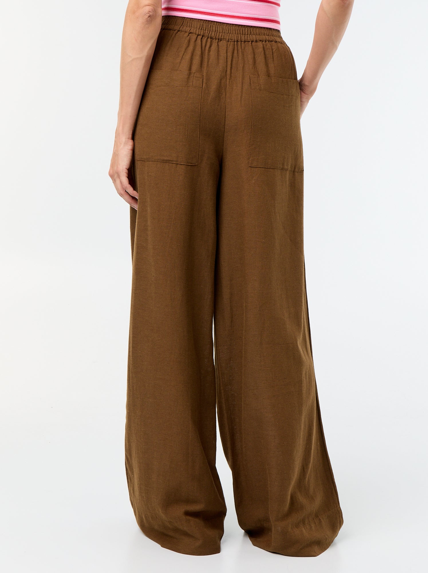 Pantalon large à la taille élastiquée - Marron (FWU62_4)