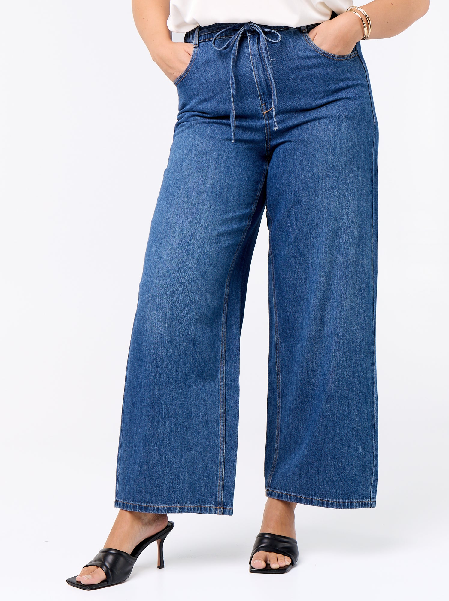Pantalon large en denim avec ceinture à nouer - Bleu