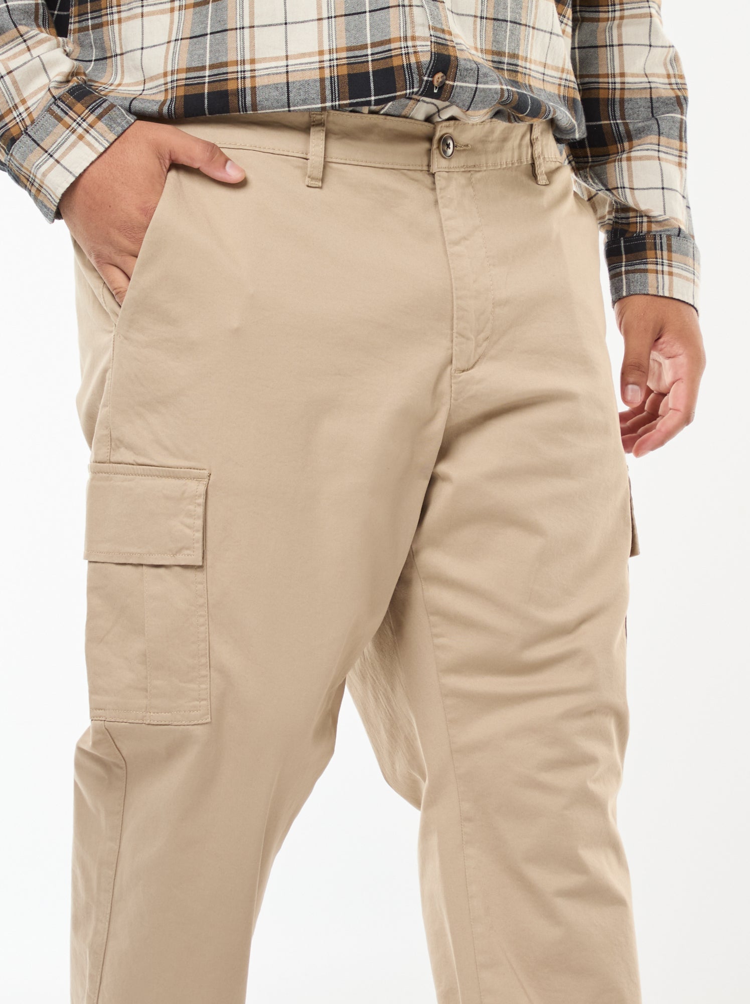 Pantalon multipoches uni avec passant pour ceinture - Beige