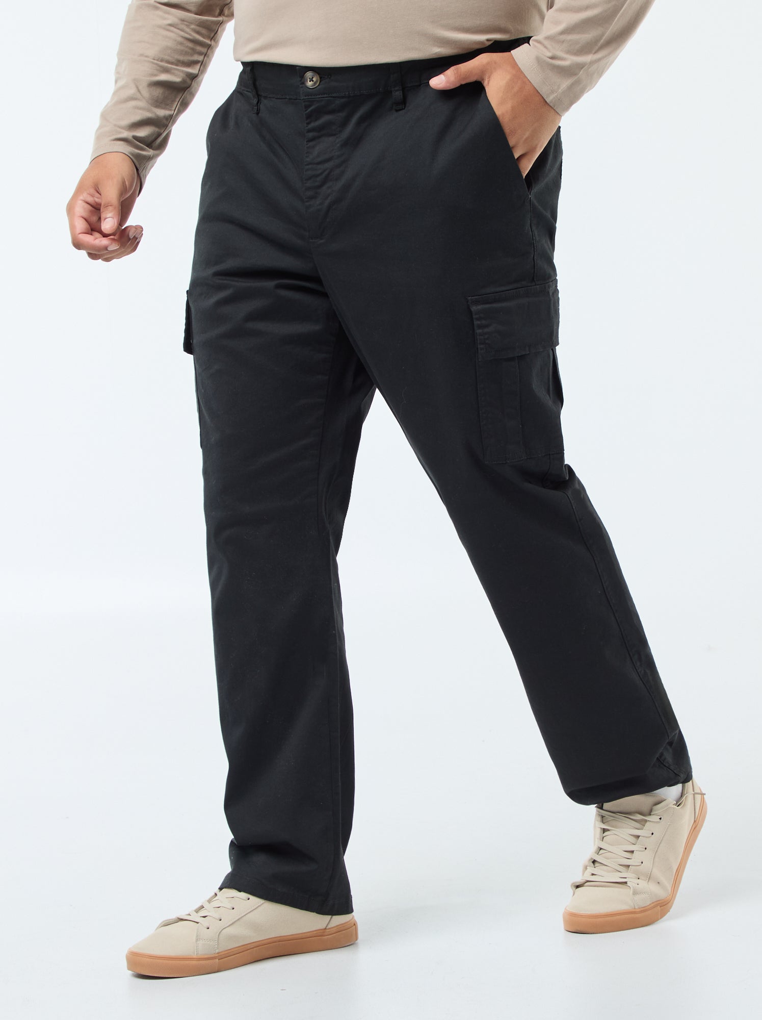 Pantalon multipoches uni avec passant pour ceinture - Noir