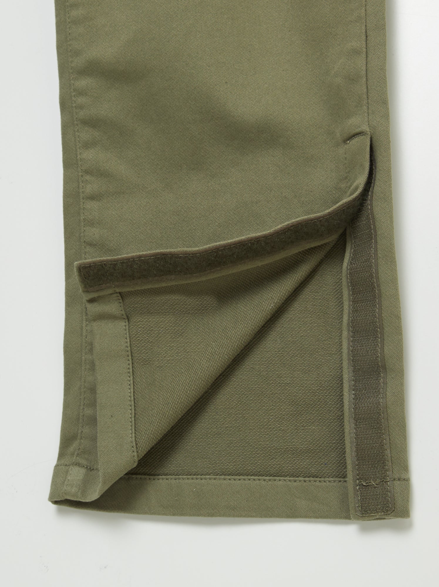 Pantalon regular avec poches à rabat - collection facile à enfiler - Vert