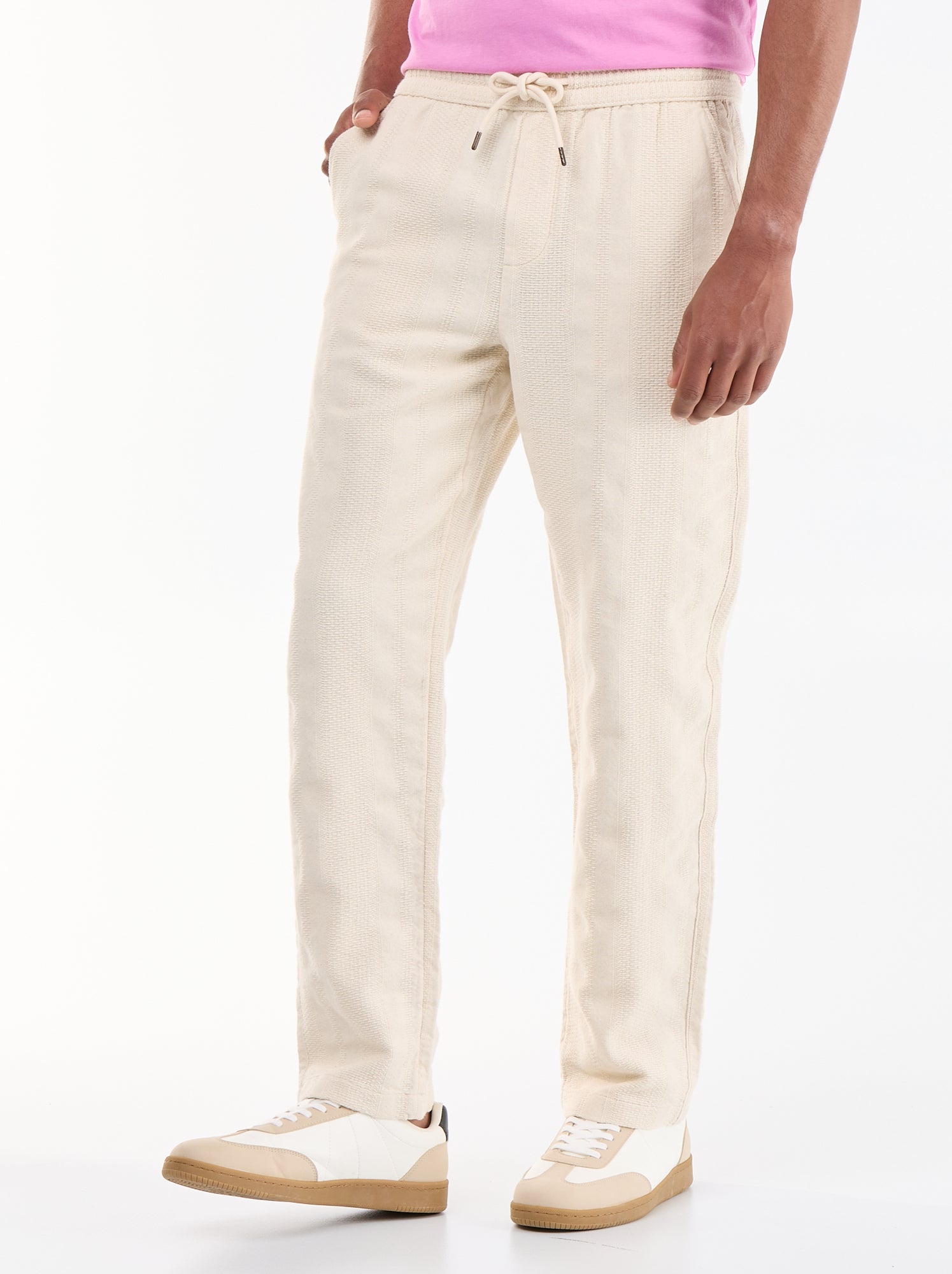 Pantalon uni en matière texturée - Beige
