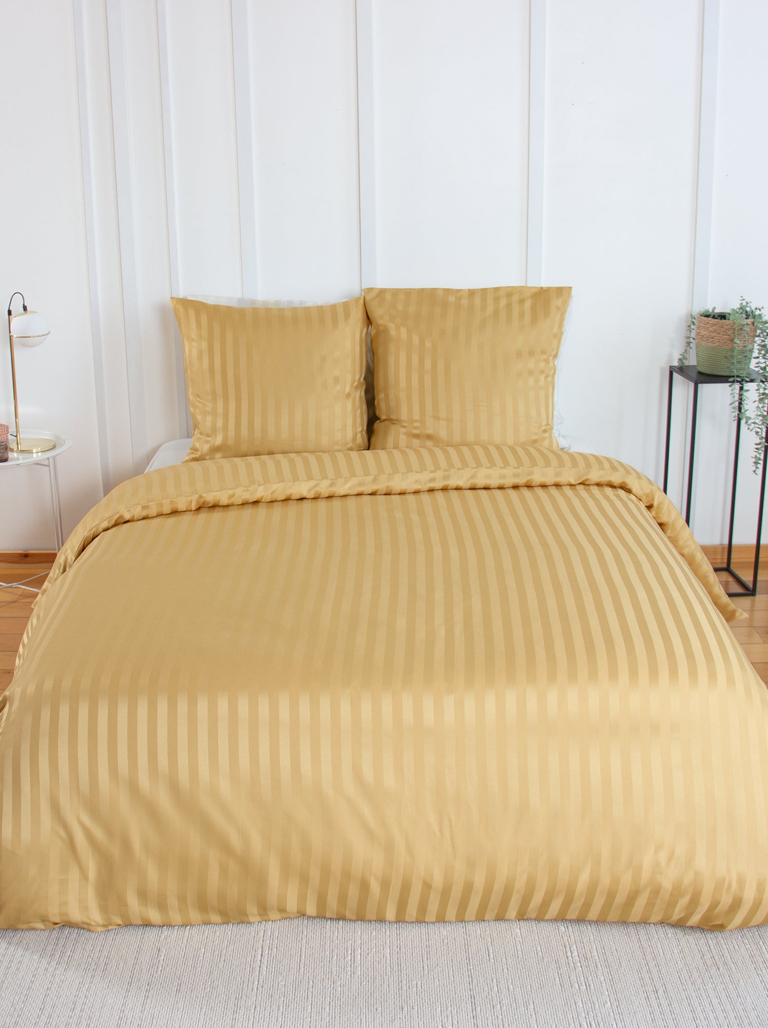 Parure de lit 1 ou 2 personnes en satin + 2 taies - Jaune