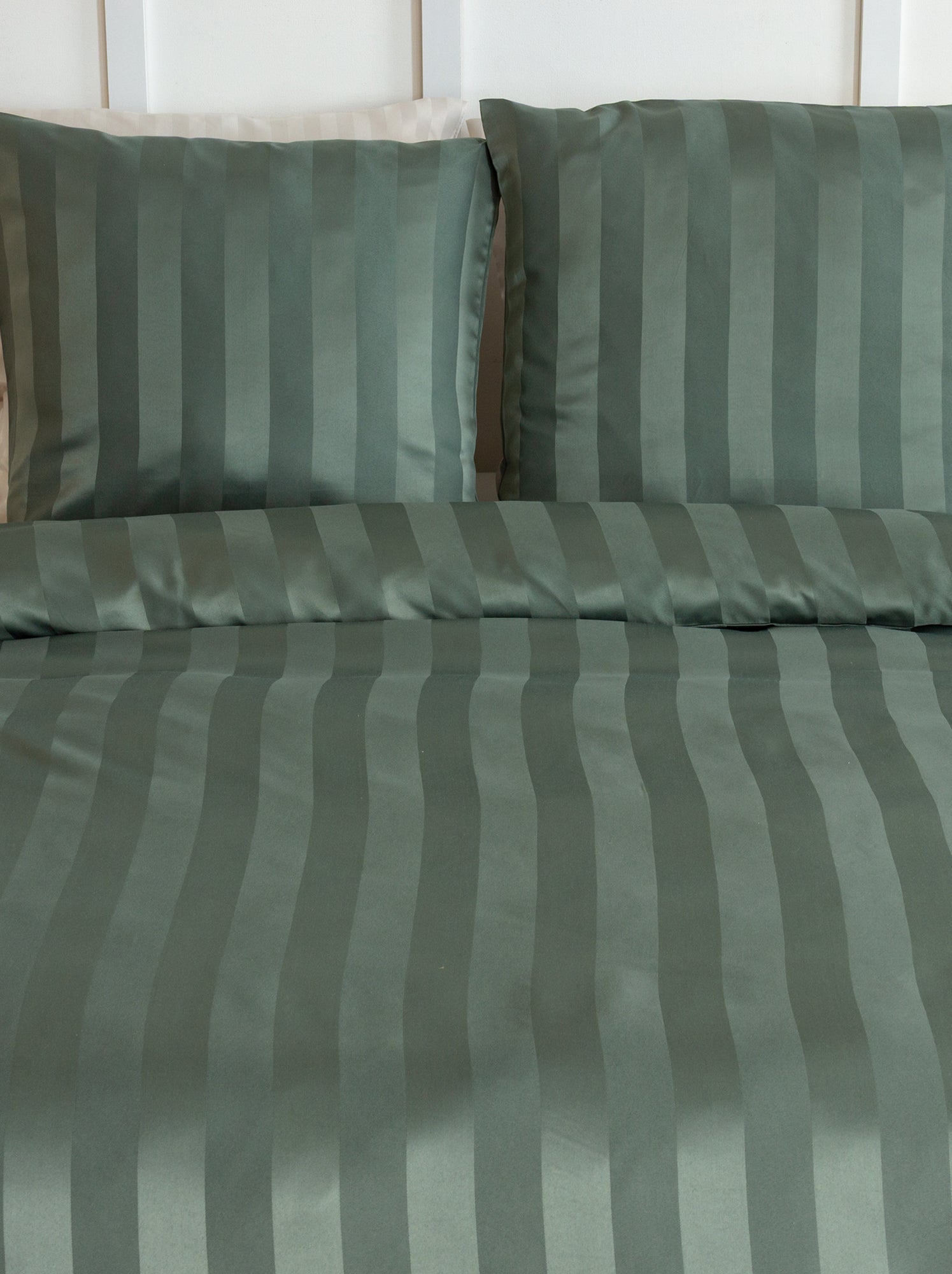 Parure de lit 1 ou 2 personnes en satin + 2 taies - Vert