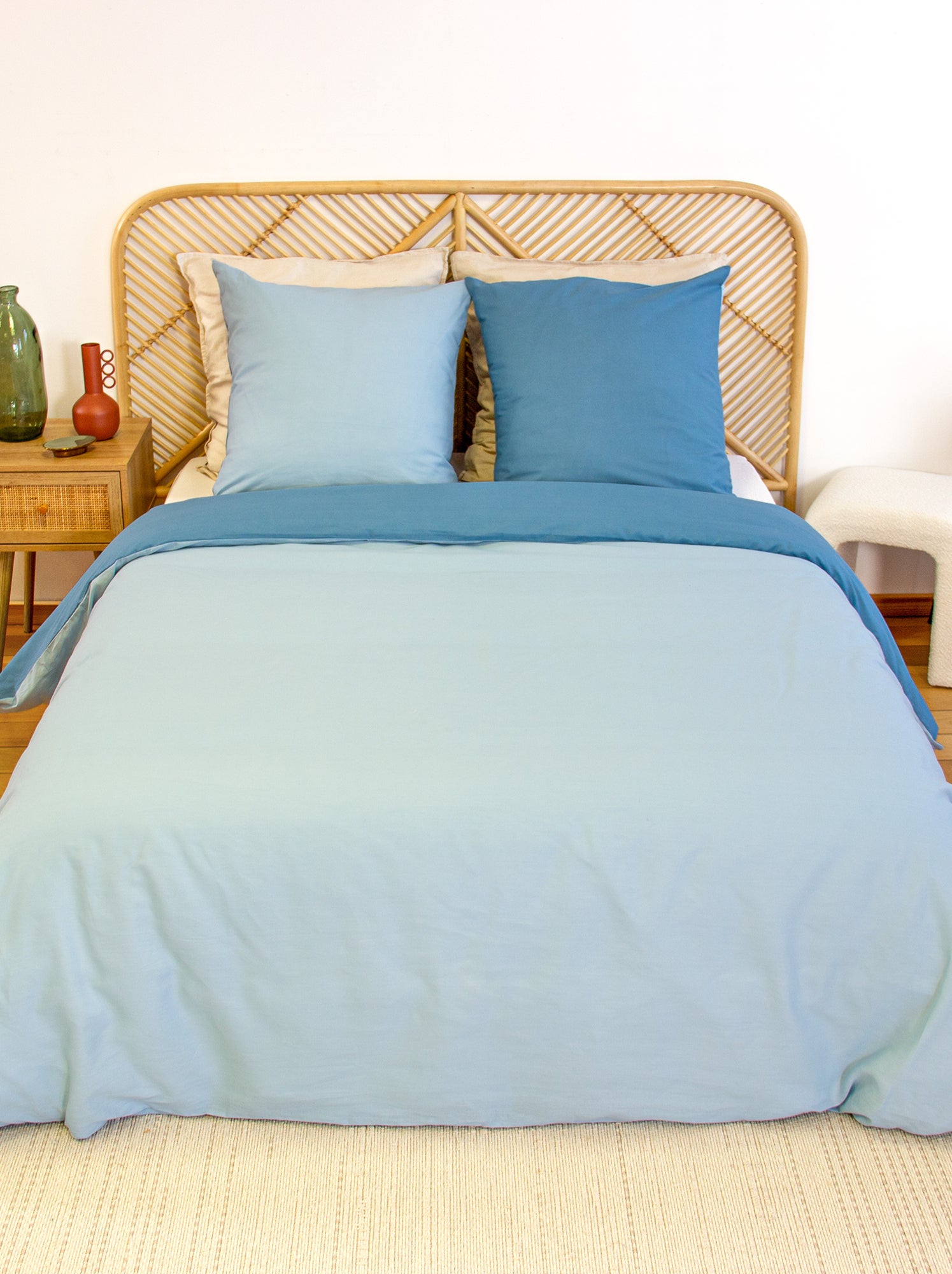 Parure de lit + 2 taies d'oreiller en coton uni 240x220 - 260x240 - Bleu