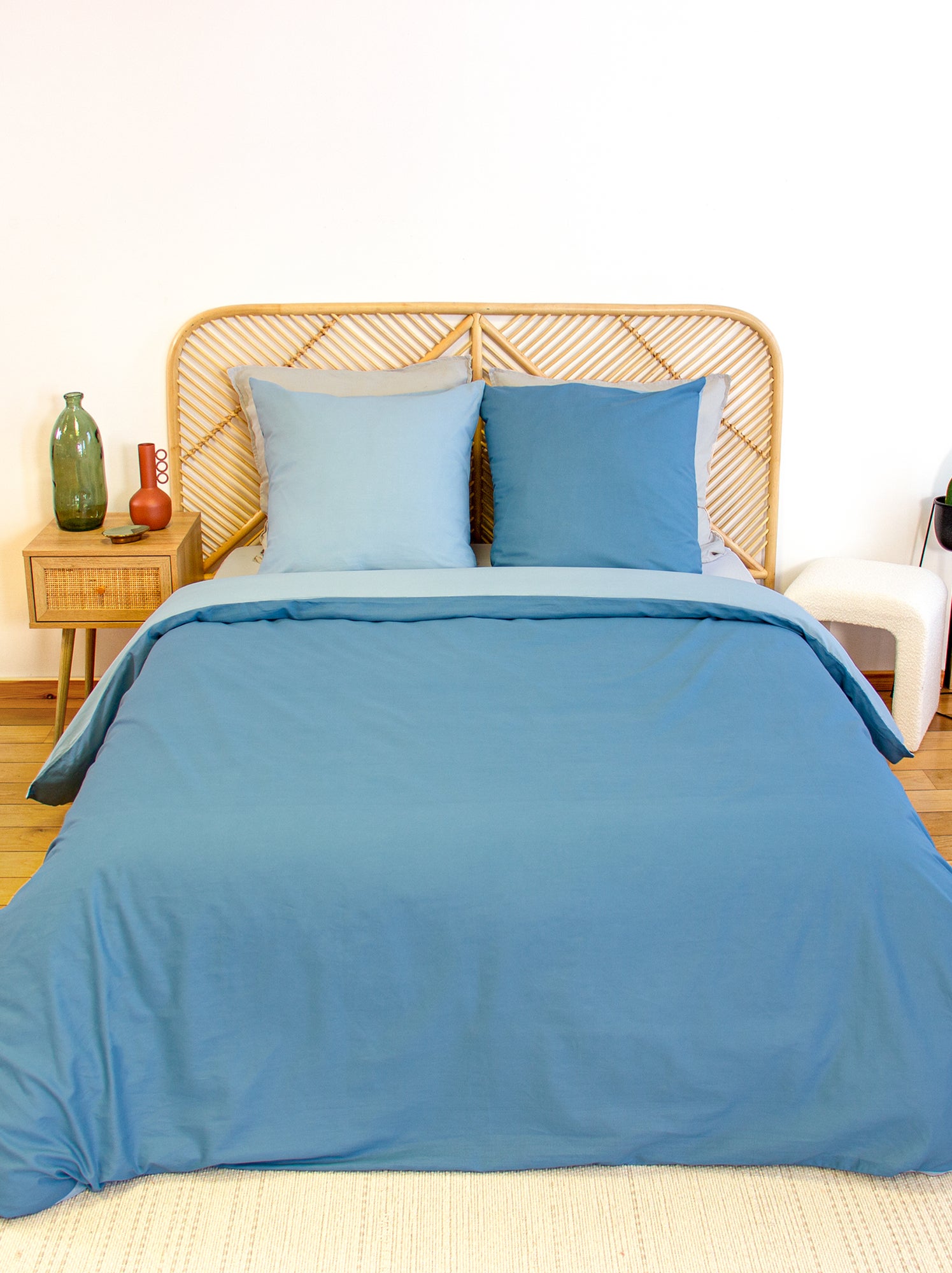 Parure de lit + 2 taies d'oreiller en coton uni 240x220 - 260x240 - Bleu