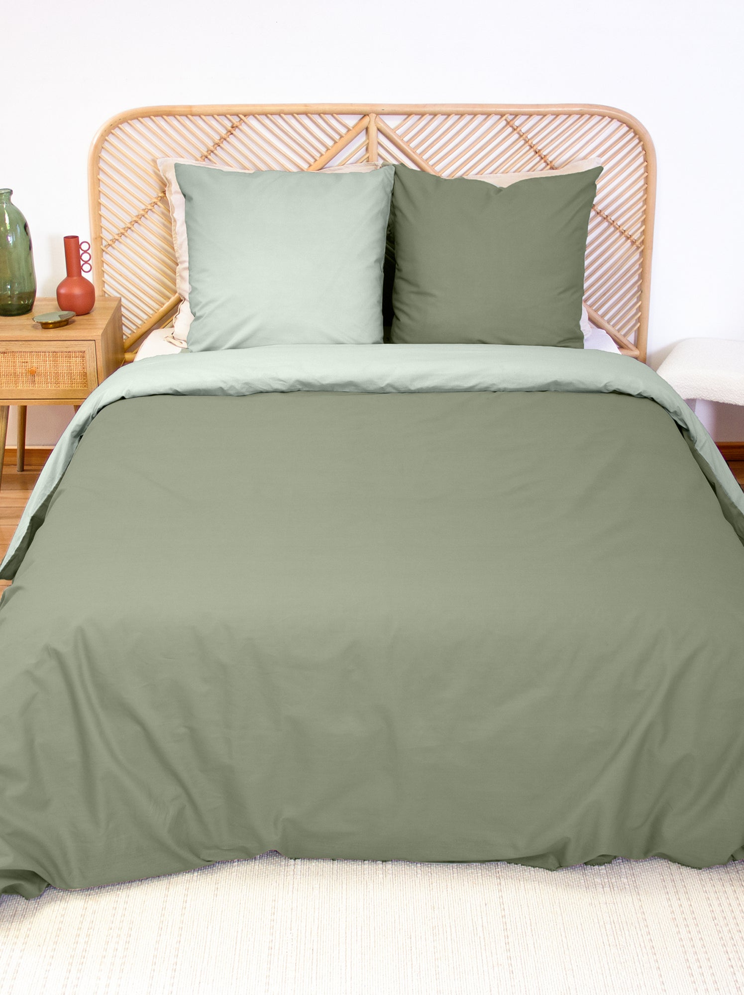 Parure de lit + 2 taies d'oreiller en coton uni 240x220 - 260x240 - Vert