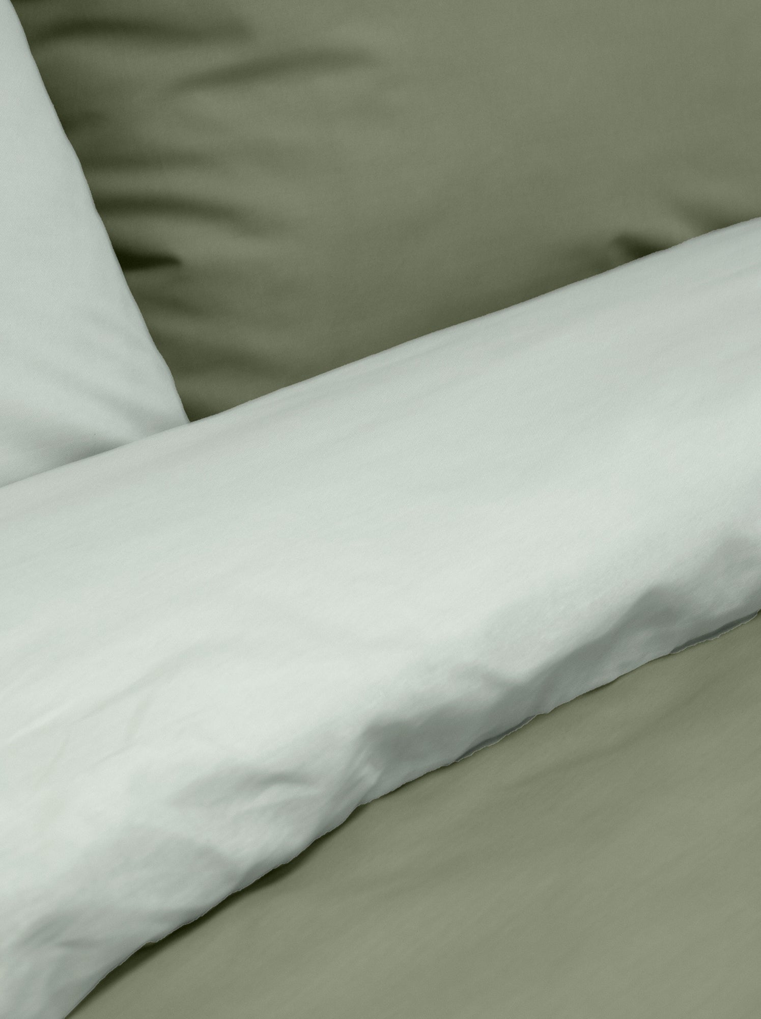 Parure de lit + 2 taies d'oreiller en coton uni 240x220 - 260x240 - Vert