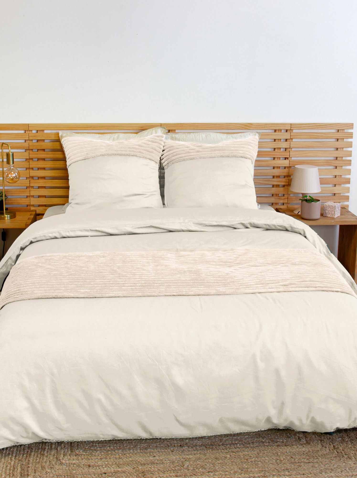 Parure de lit 3 pièces velours bande côtelé housse + taies - Crème