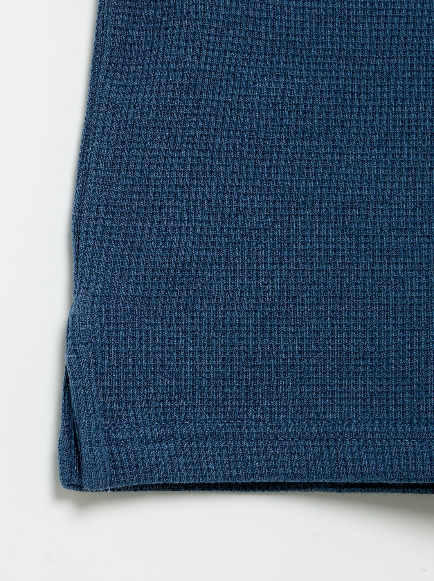 Polo en matière en nid d'abeilles - Bleu