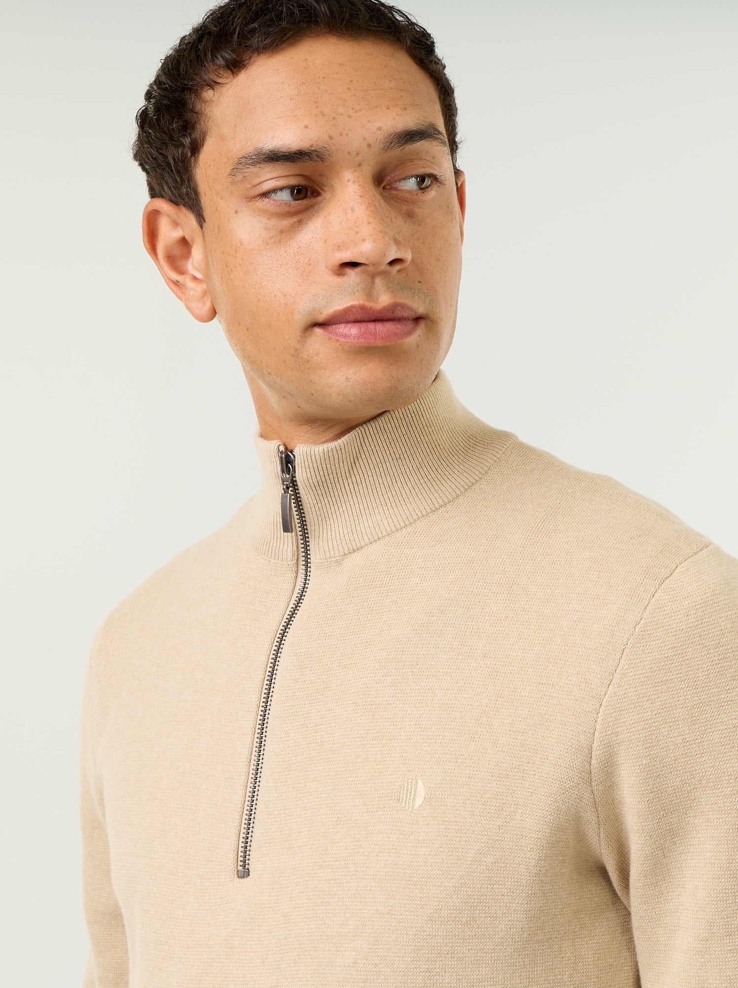 Pull avec col montant zippé - Beige