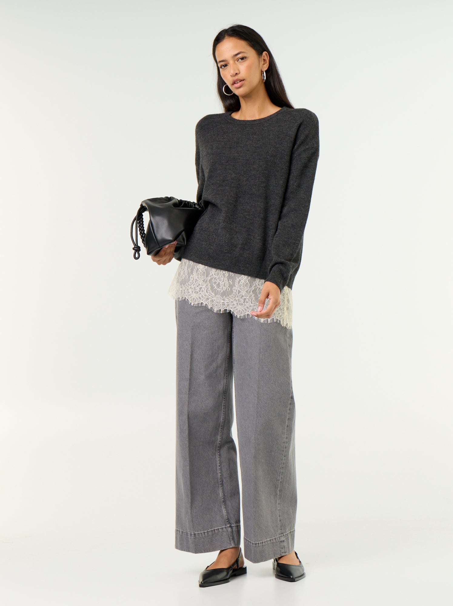 Pull avec empiècement en dentelle - Gris
