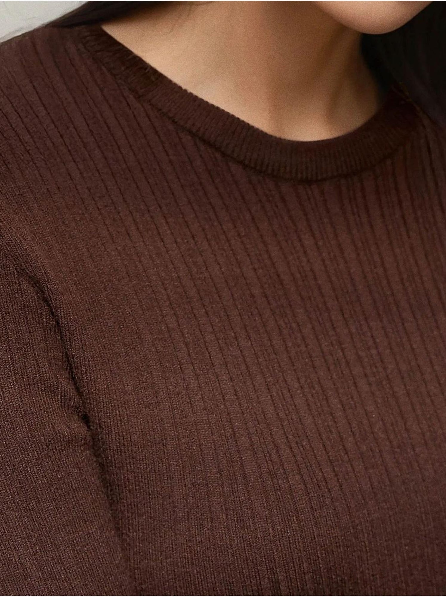 Pull col rond en maille ajustée - Marron foncé