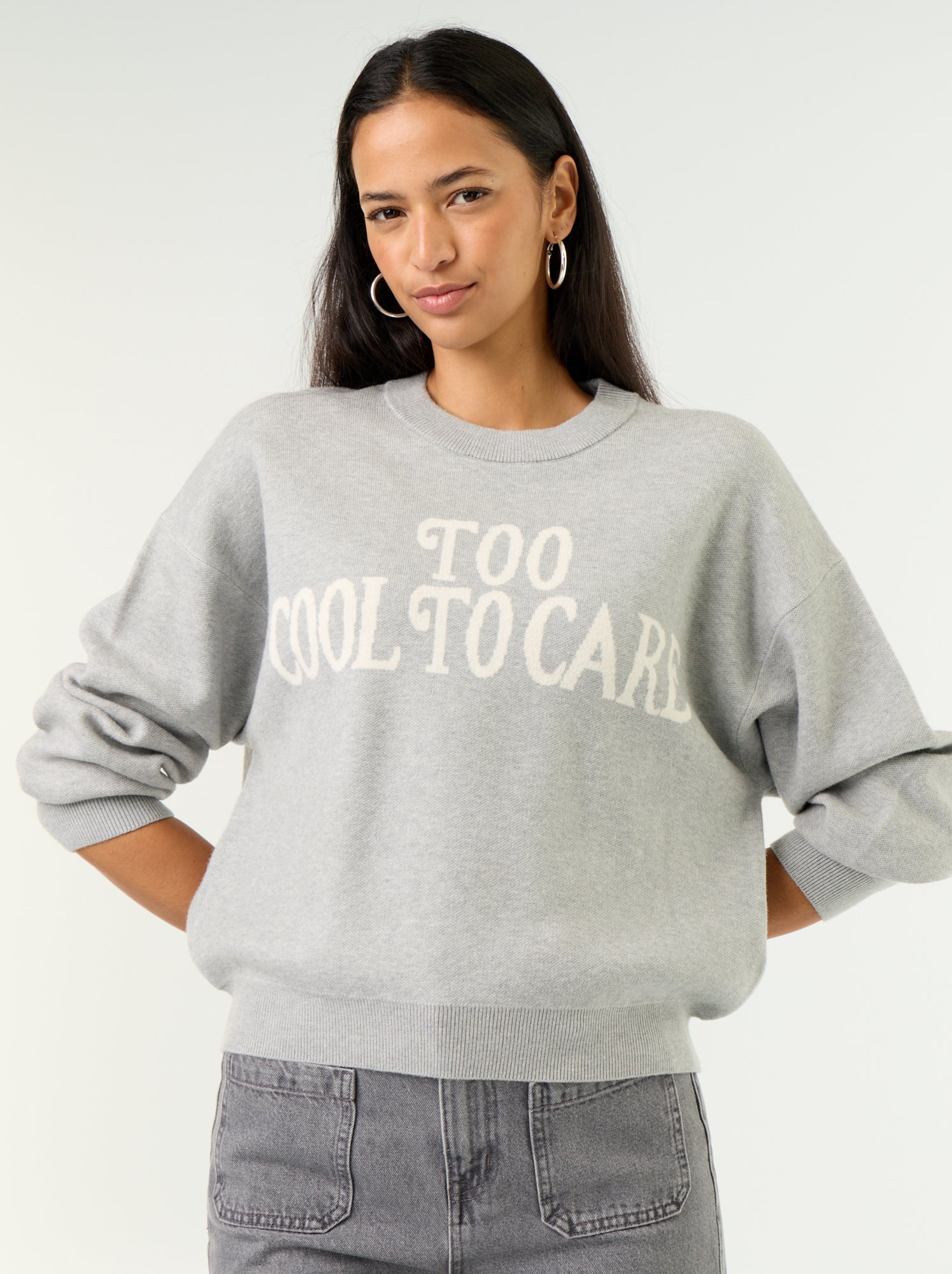 Pull col rond maille douce avec inscription - Gris