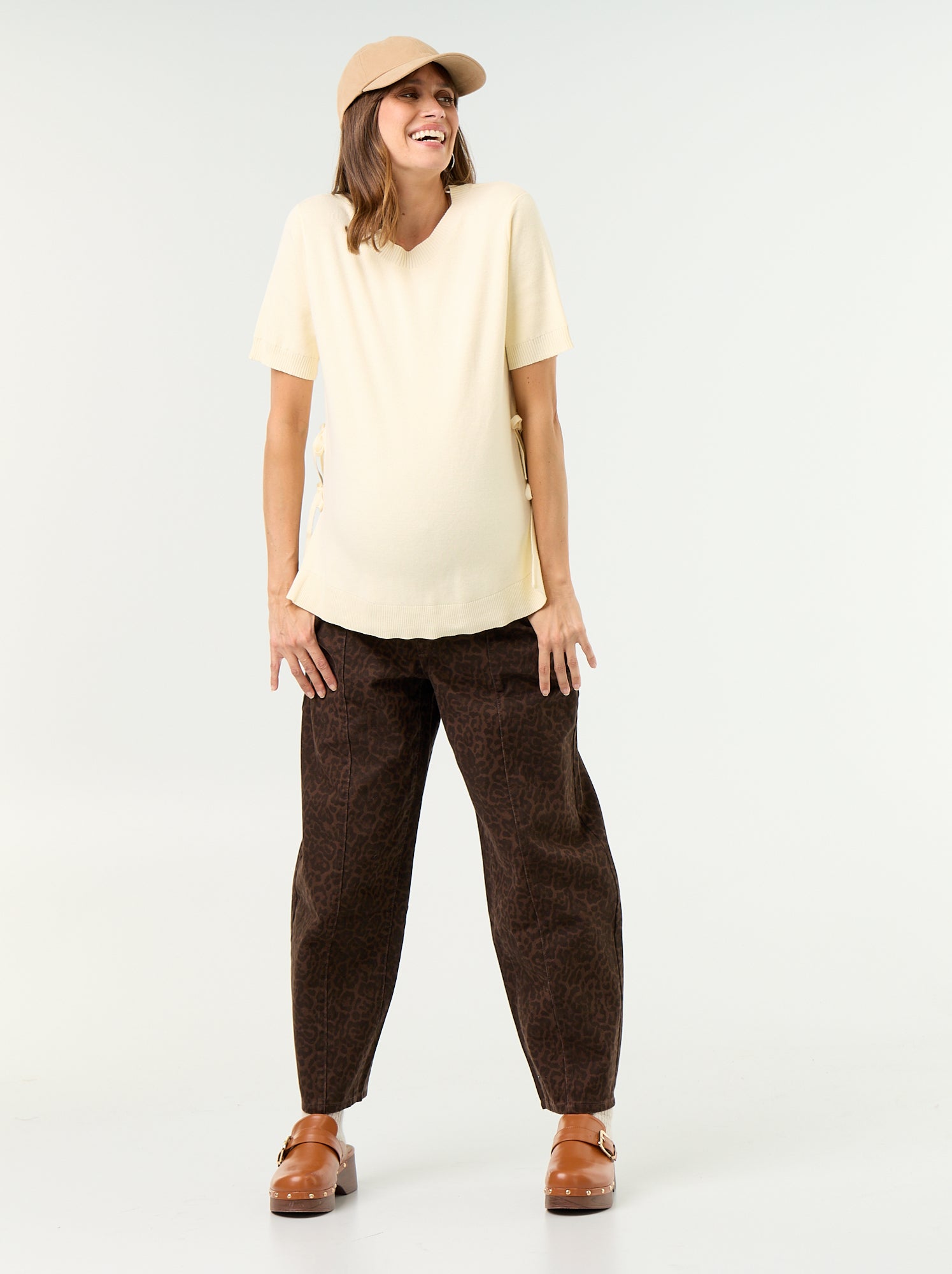 Pull de maternité manches courtes avec fentes lacées - Beige