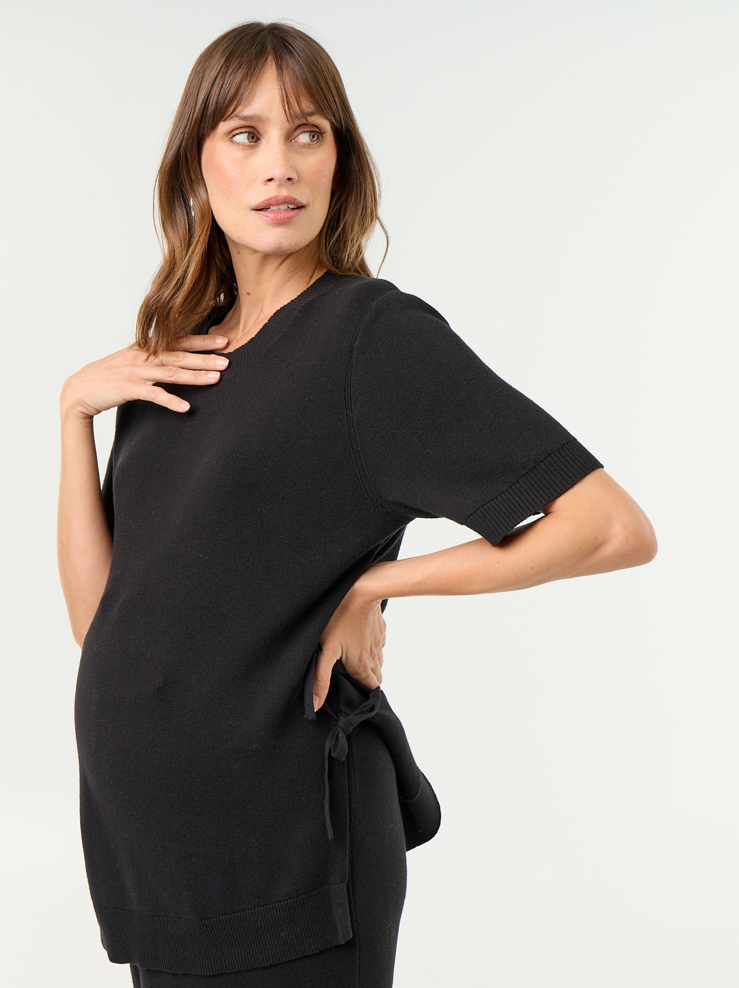 Pull de maternité manches courtes avec fentes lacées - Noir