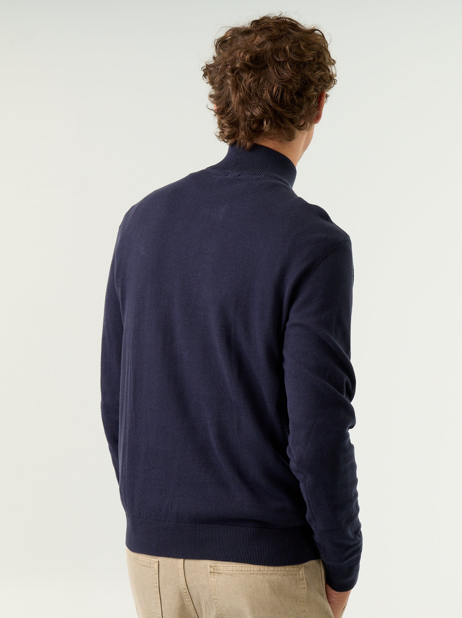Pull en maille fine jauge avec col camionneur - Bleu