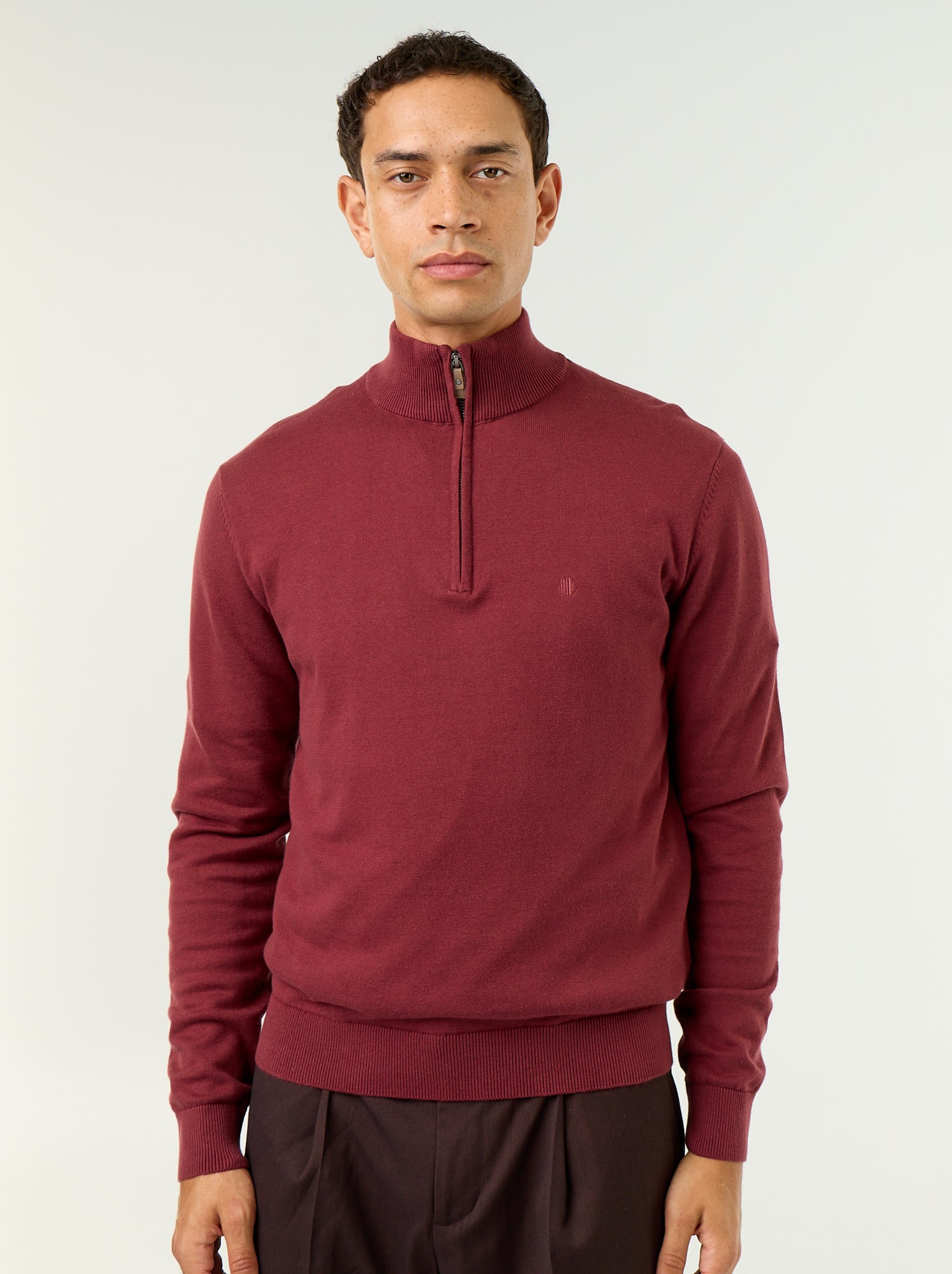 Pull en maille fine jauge avec col camionneur - Rouge