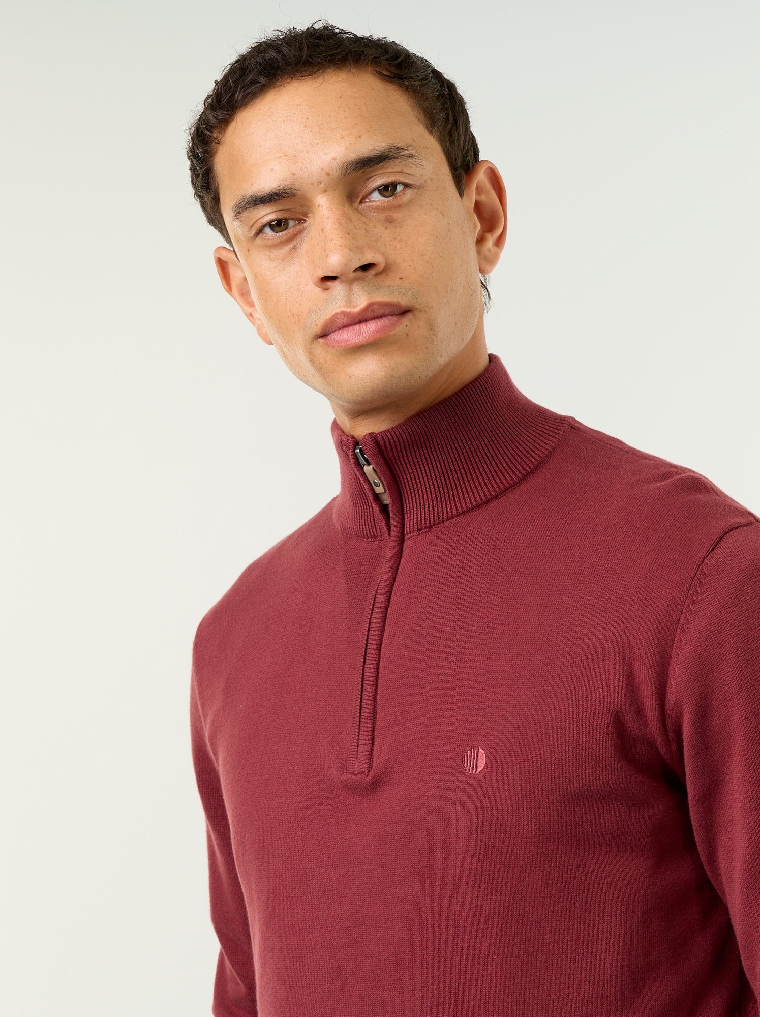 Pull en maille fine jauge avec col camionneur - Rouge