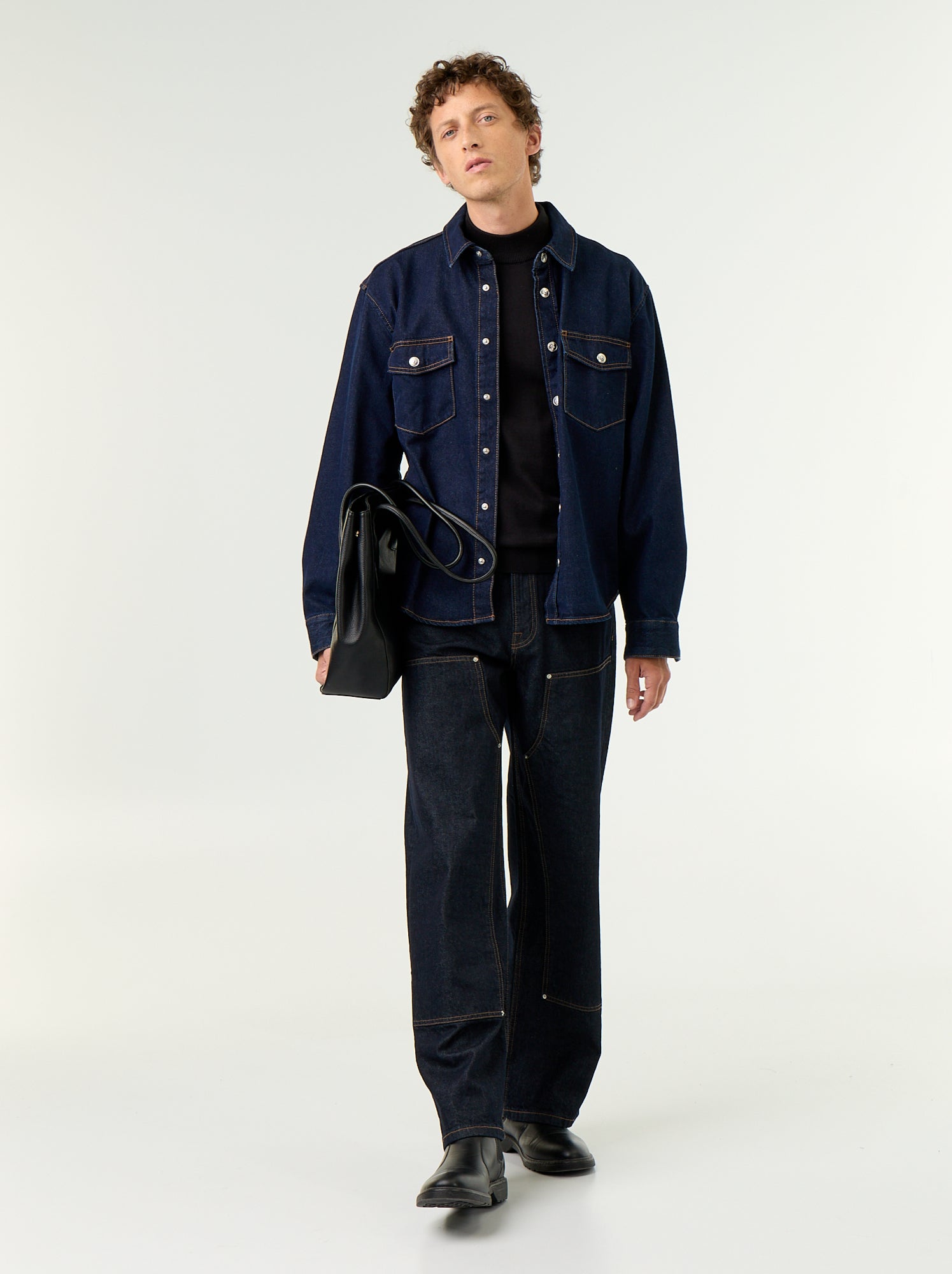 Pull en maille fine jauge avec col montant - Noir