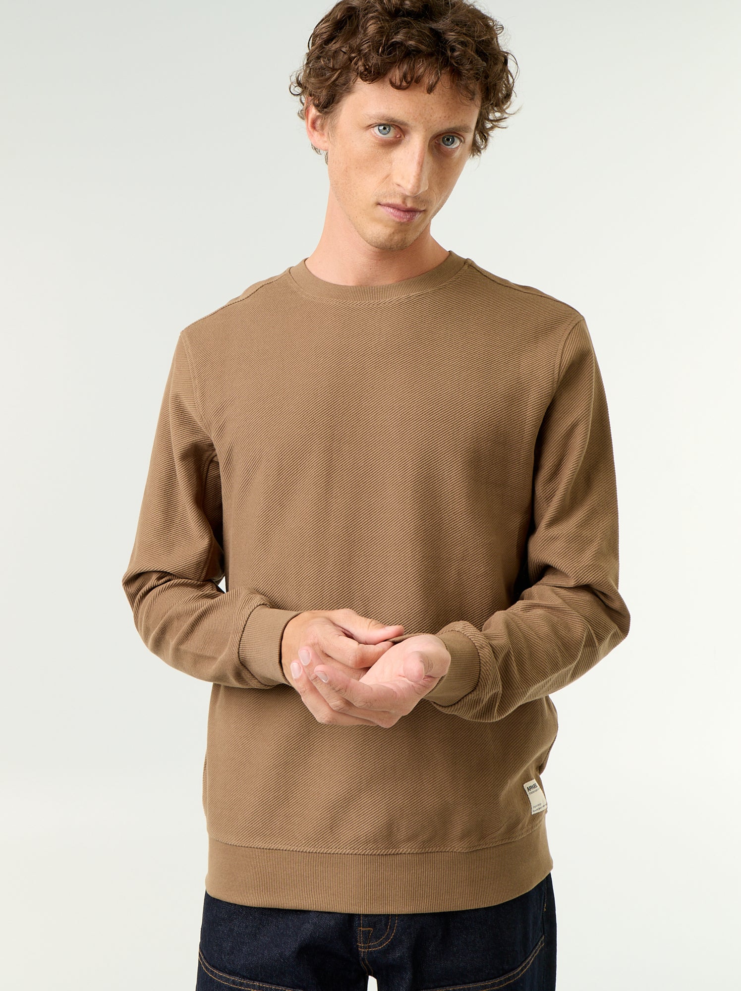 Pull en maille fine jauge côtelée - Marron