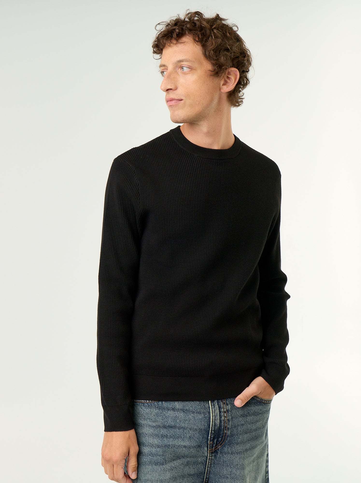 Pull en maille gaufrée à col rond - Noir