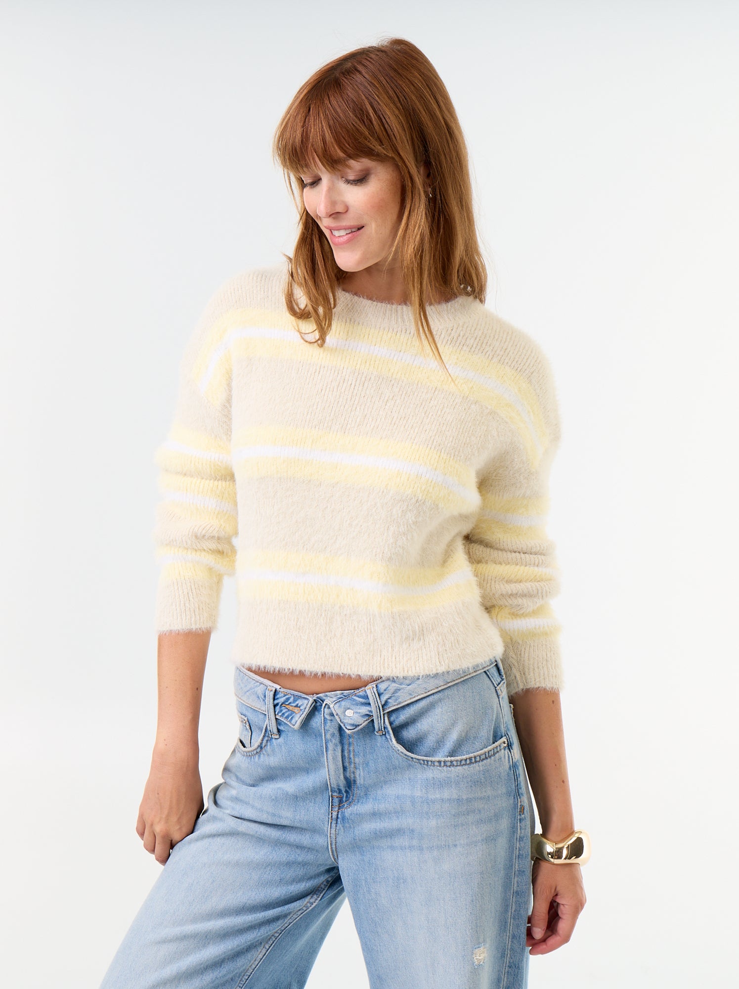 Pull poilu rayé à col rond - Beige
