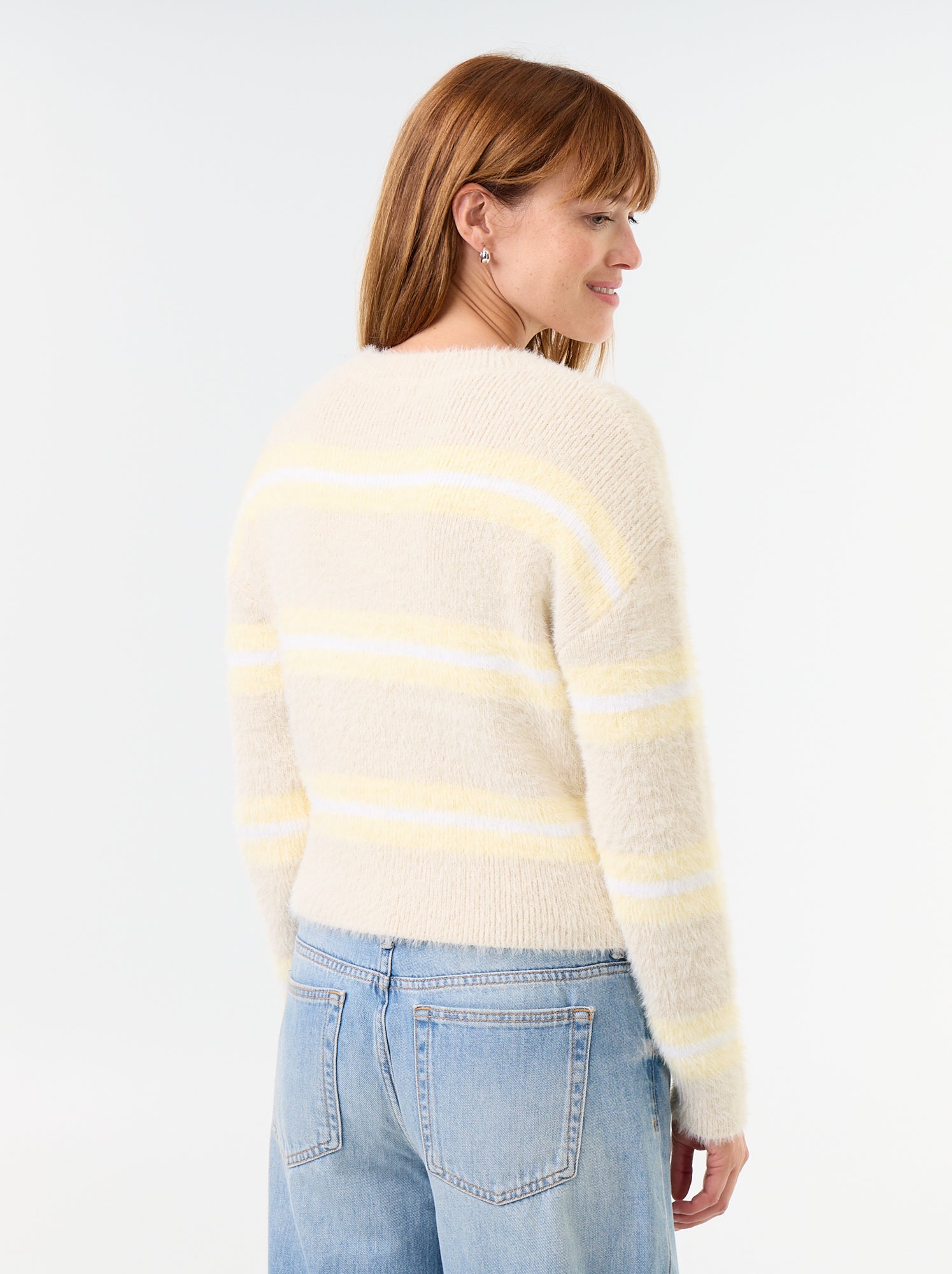 Pull poilu rayé à col rond - Beige