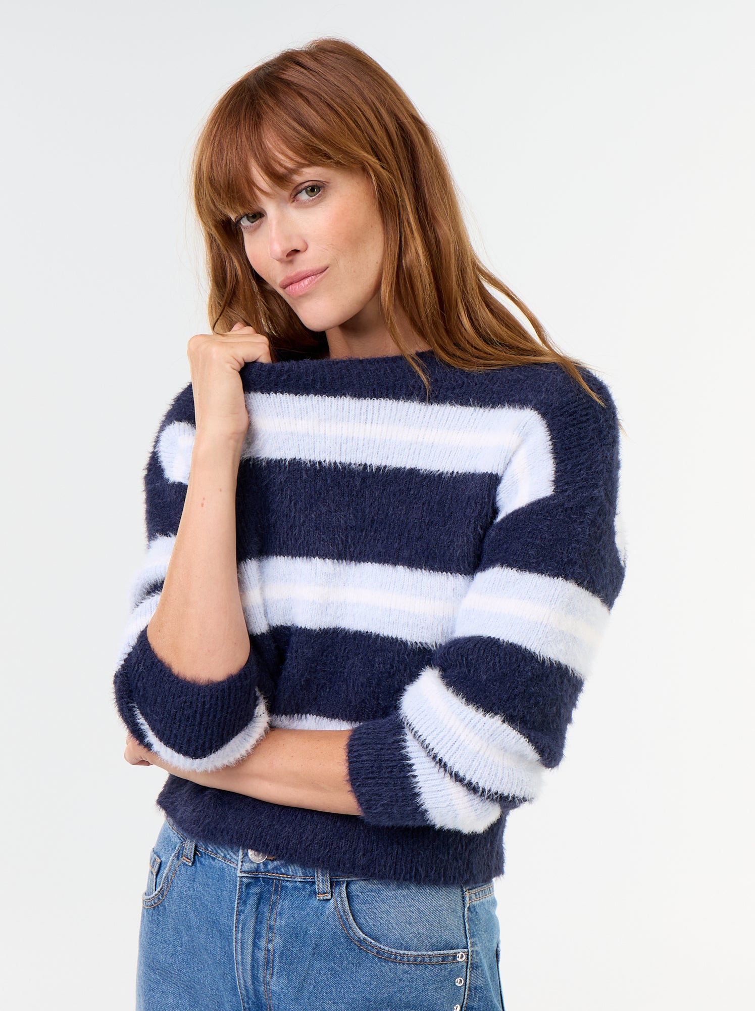 Pull poilu rayé à col rond - Bleu