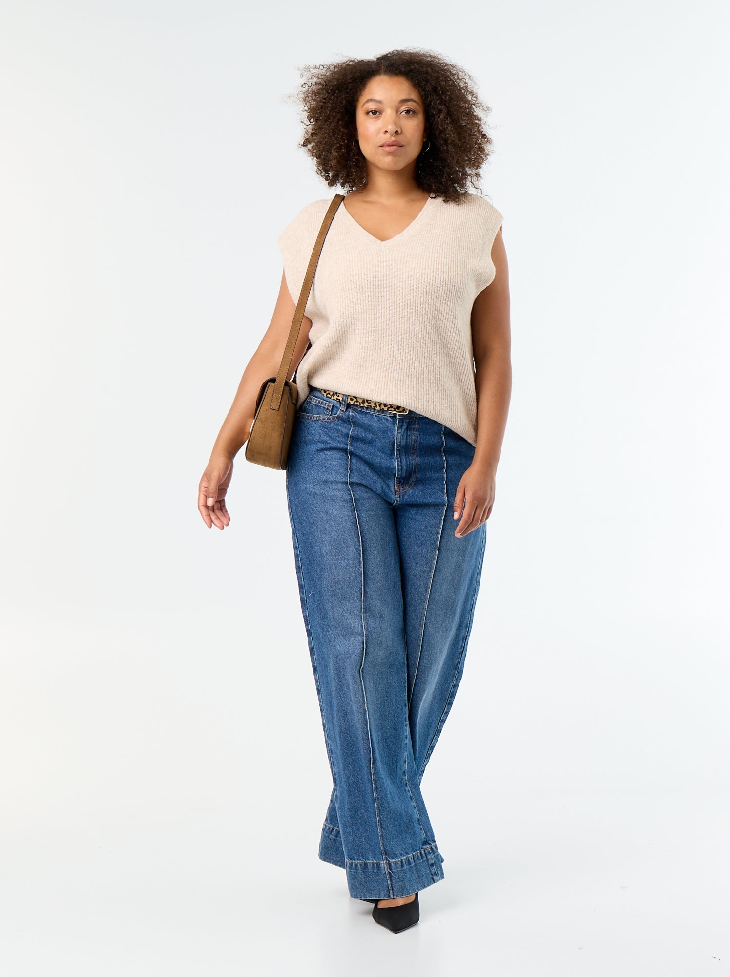 Pull sans manches avec bijoux fantaisies dorés - Beige