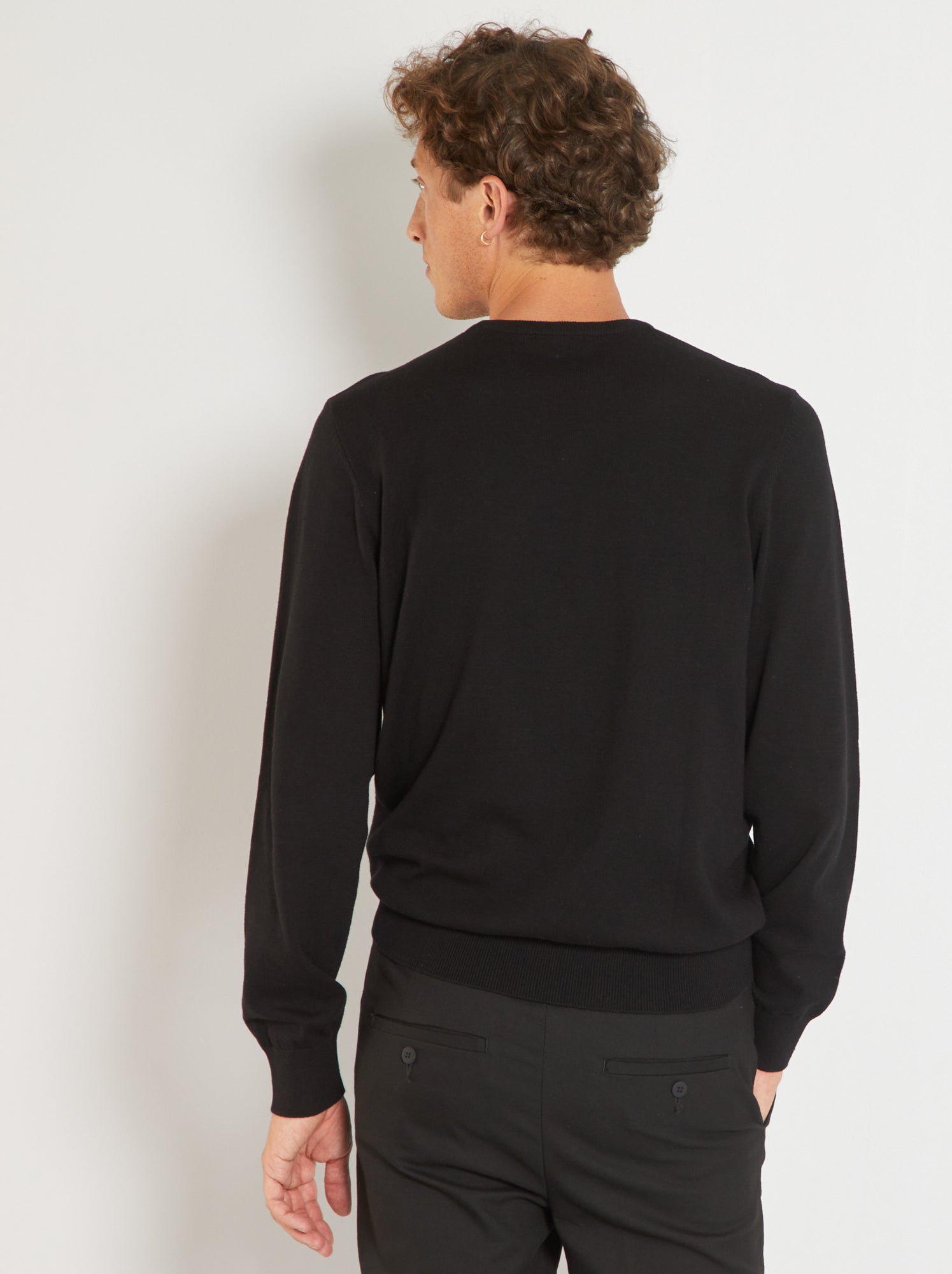 Pull uni à col rond - Noir