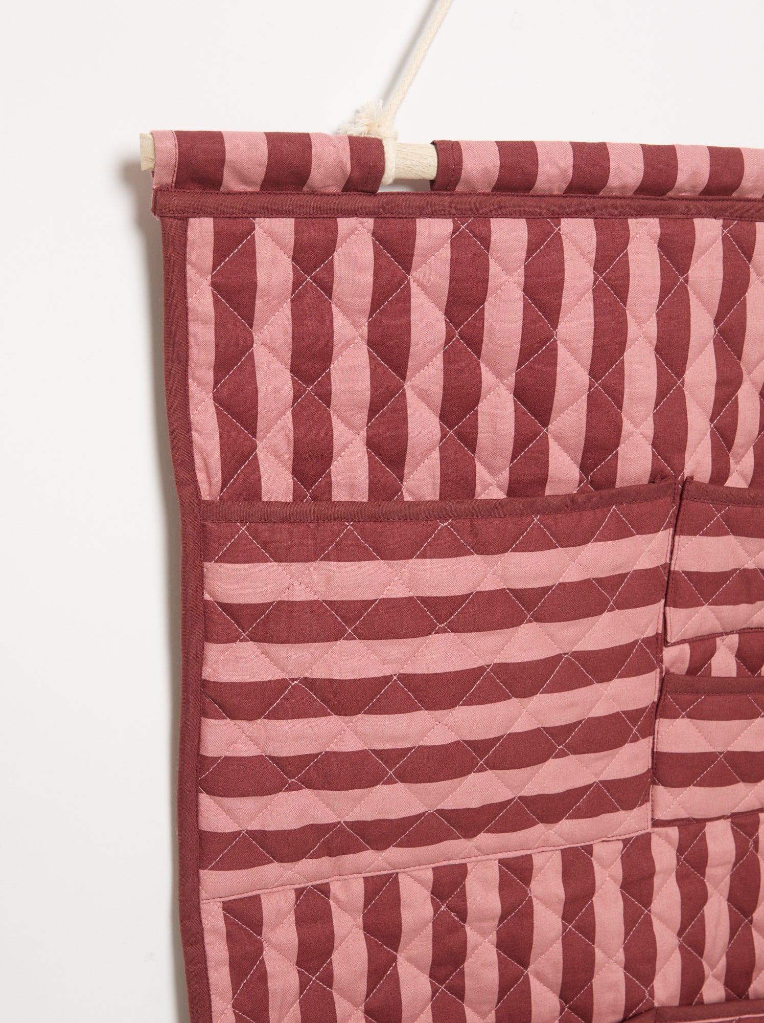 Rangement mural en tissu - Rose