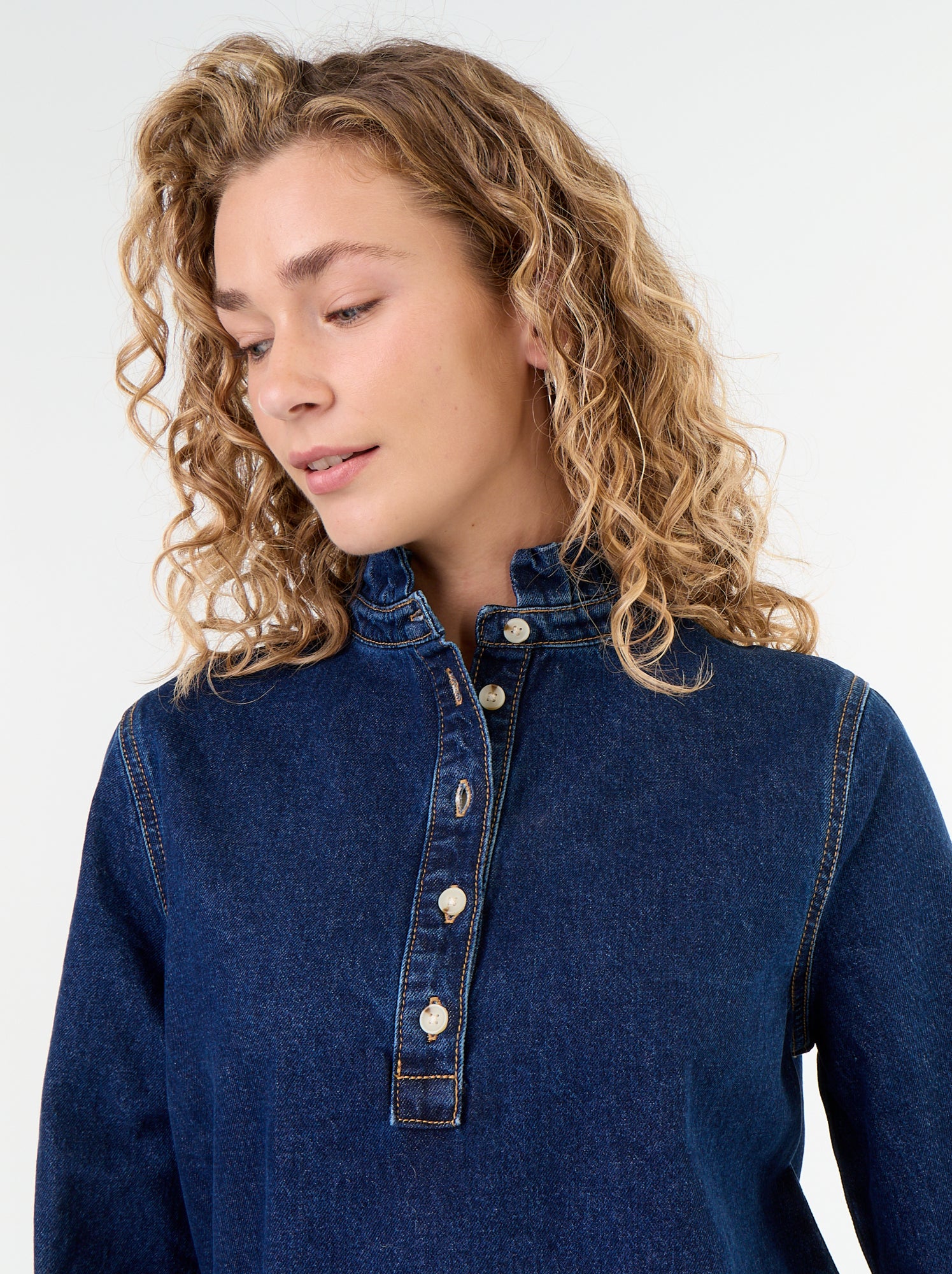 Robe à col frill en denim - Bleu (GKA92_4)