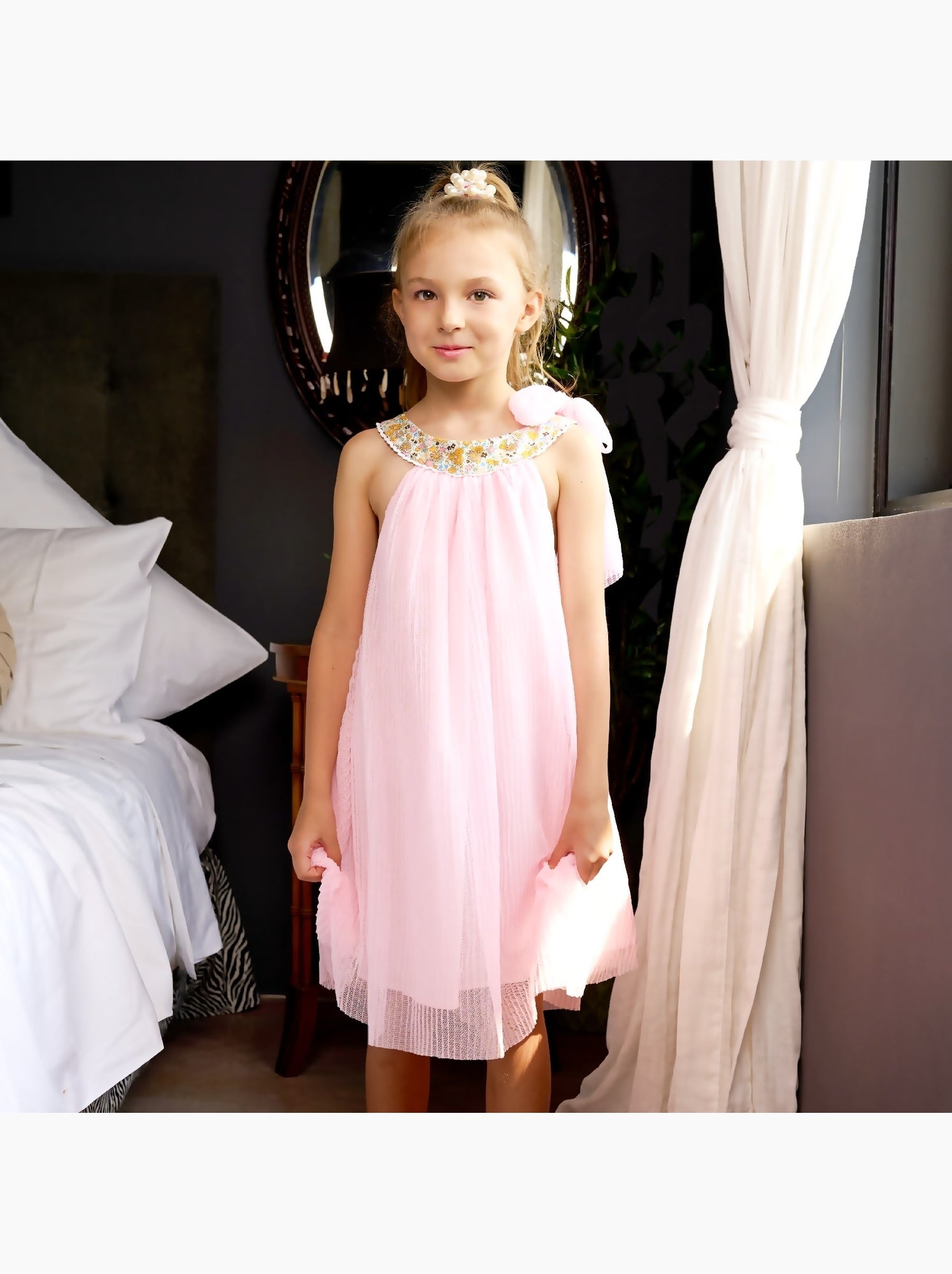 Robe Cérémonie Fille  Voile Blanc Col Liberty Violet  ALIZEE - 'LA FAUTE A VOLTAIRE' - Rose pâle
