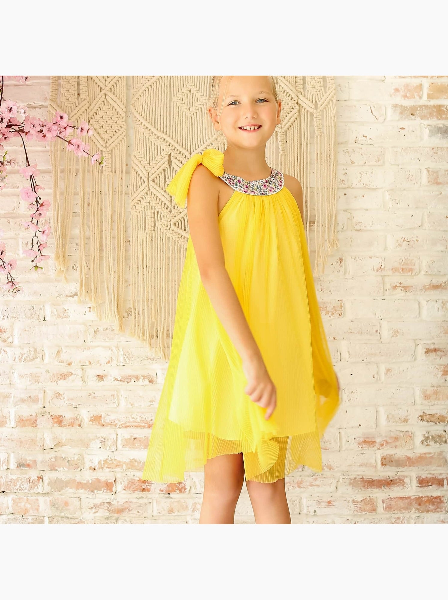 Robe Cérémonie Fille  Voile Blanc Col Liberty Violet  ALIZEE - 'LA FAUTE A VOLTAIRE' - Jaune clair