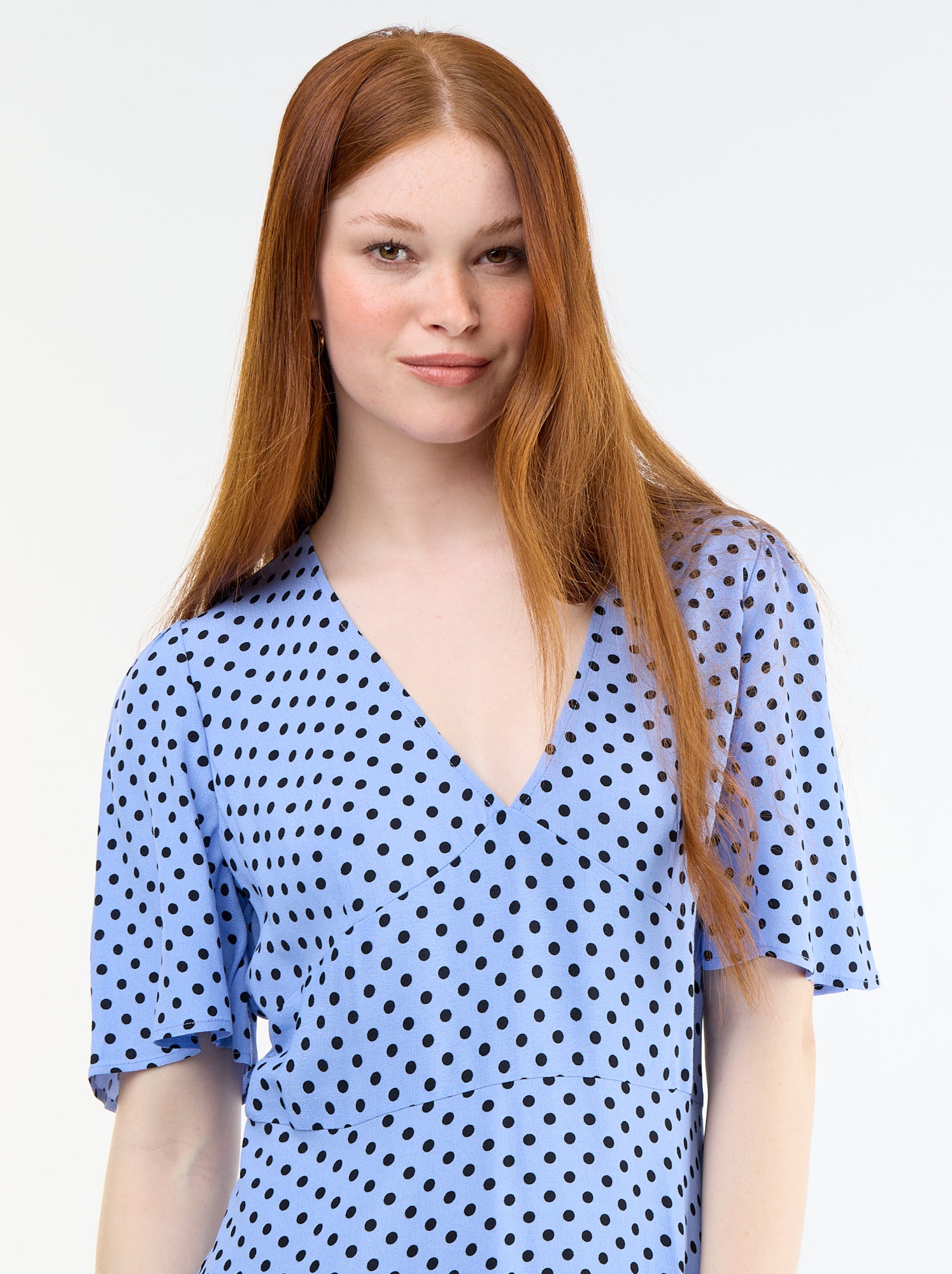 Robe courte à manches courtes avec motif à pois - Bleu